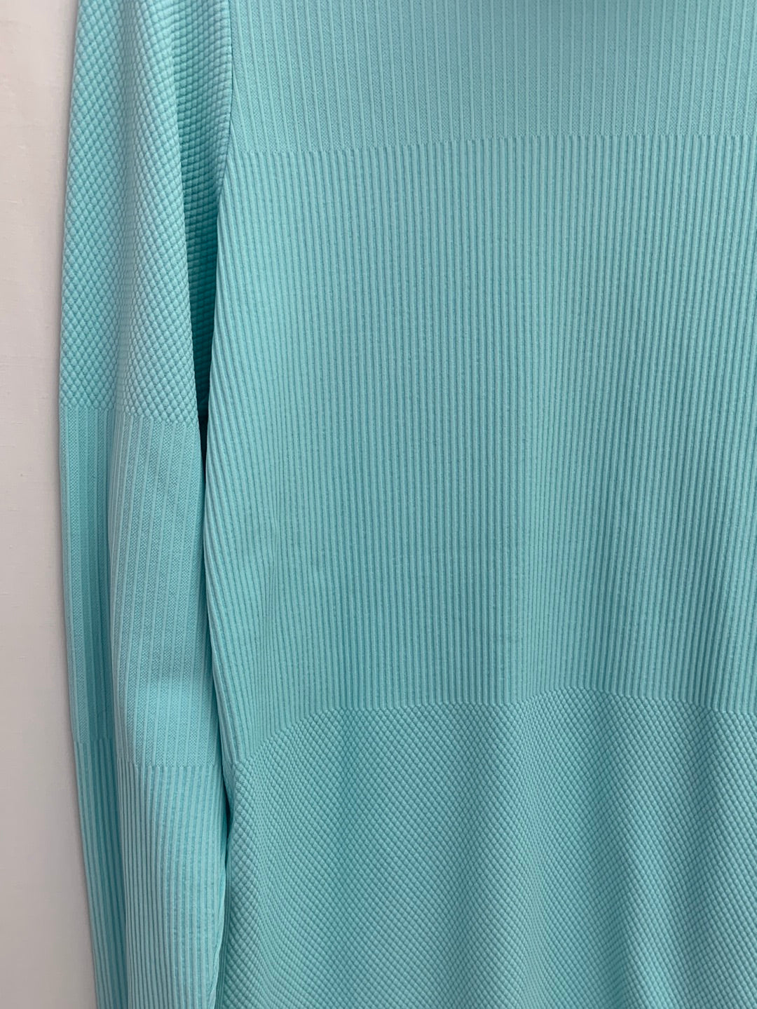 ATHLETA aqua blue Flurry Base Layer 348748 Turtleneck Top - Large