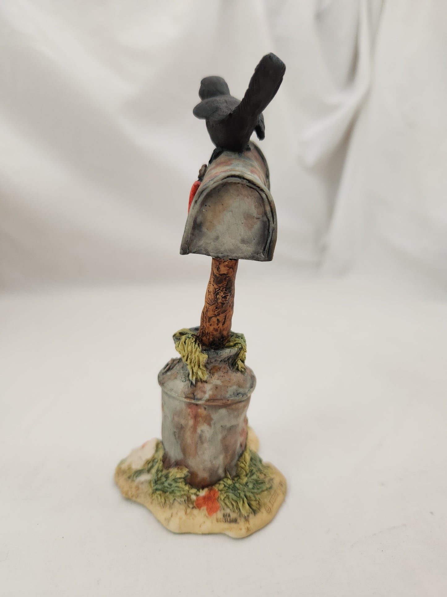 "Checks in the Mail" Figurine by Lowell Davis - #221009