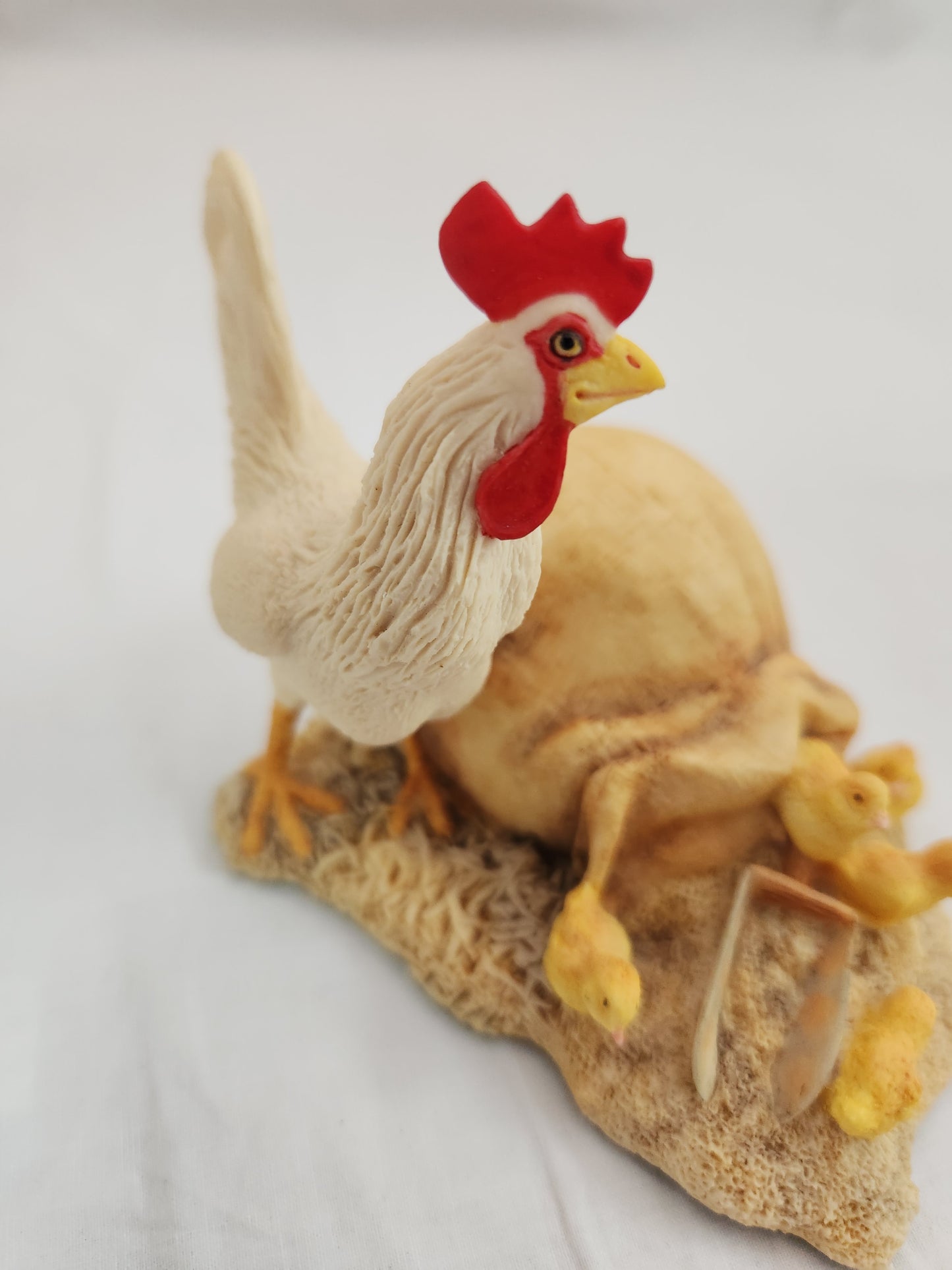 "Chow Time" Figurine by Lowell Davis - #221003
