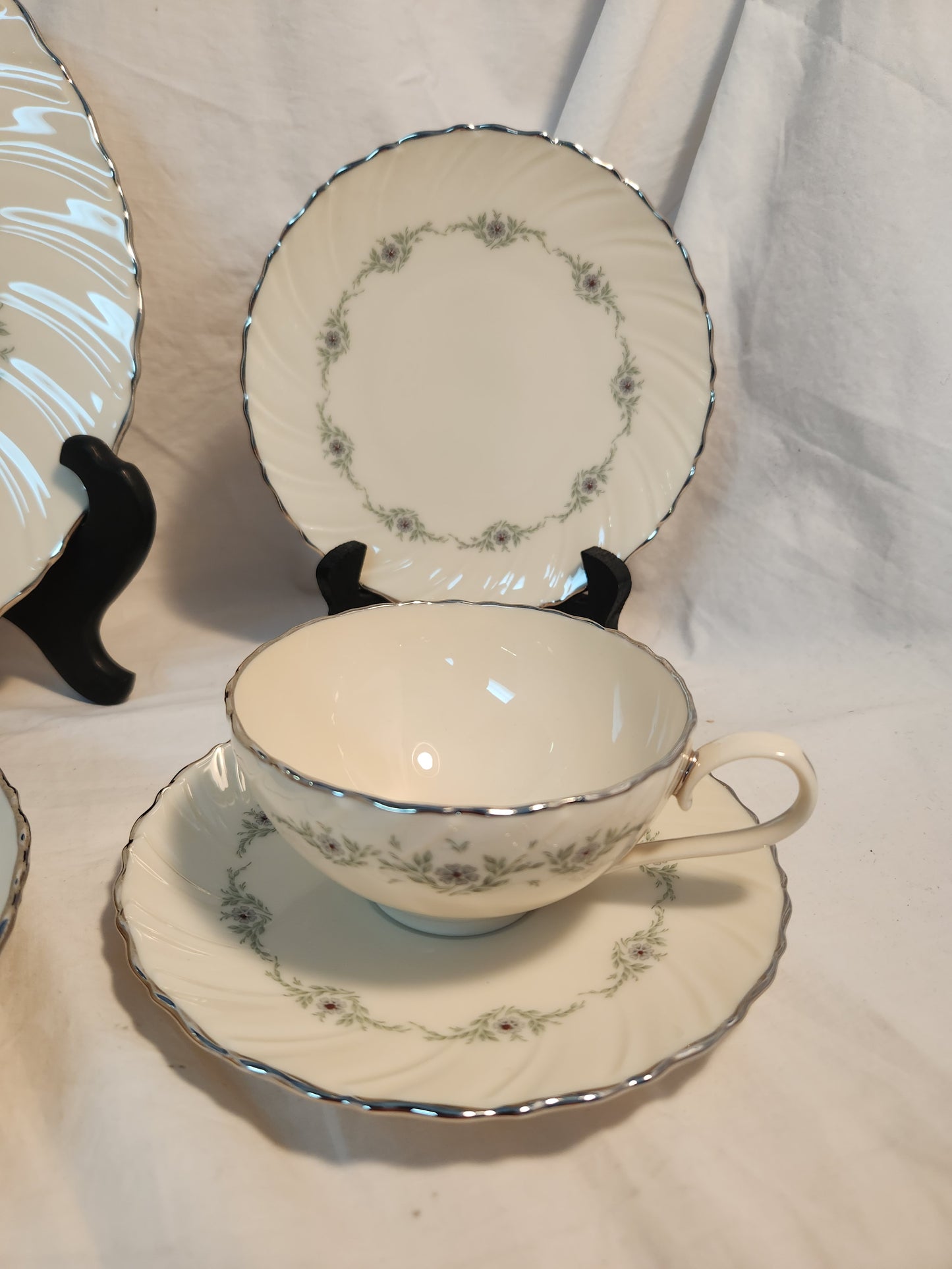 VTG - Musette by Lenox 7-Piece Dinnerware Set - 1 Place Settings