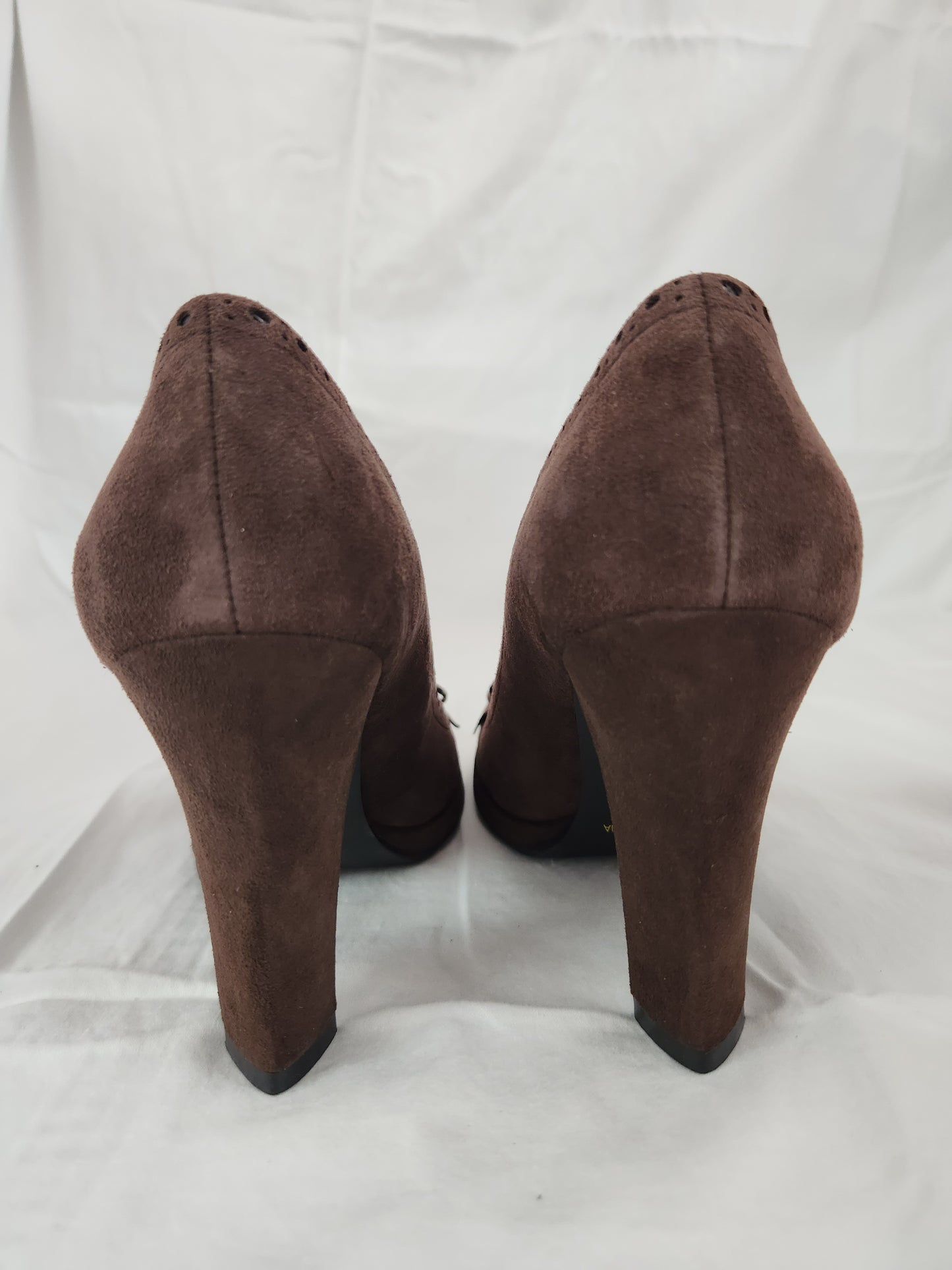 NIB - Apostrophe Brown High Heel Pumps - Size: 8 Medium - Style: 40848