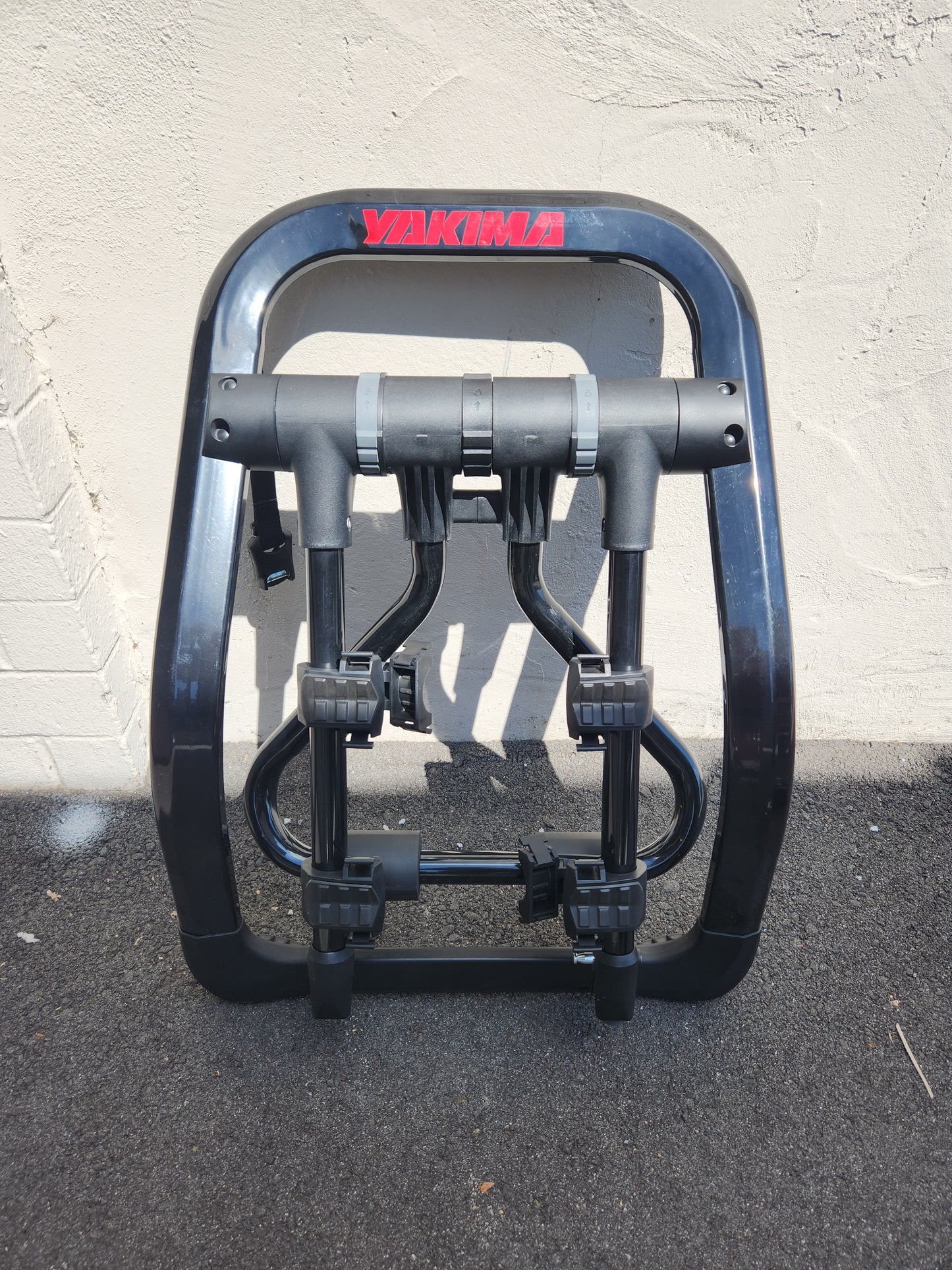 Yakima fullback 2 bike rack w/mounting straps - trunk mount (no bike straps/no key) LOCAL PICK-UP ONLY