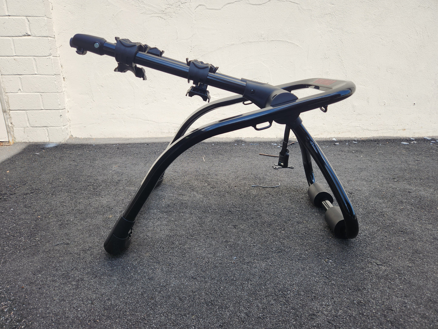 Yakima fullback 2 bike rack w/mounting straps - trunk mount (no bike straps/no key) LOCAL PICK-UP ONLY