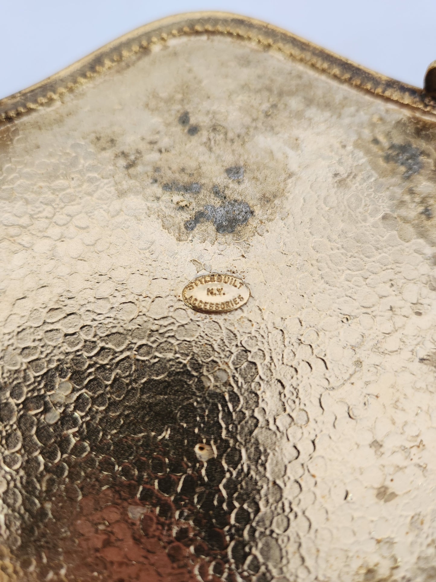 VTG - STYLEBUILT Accessories Filigree Gold Tone Trinket Box w/Beveled Glass Top
