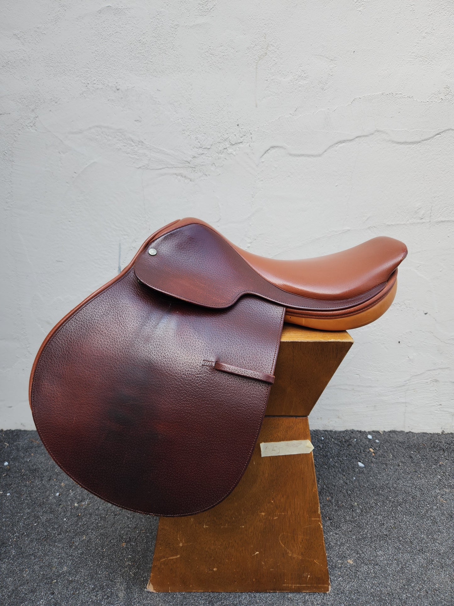 Crosby England 16.5" Prix Des Nations Spring Seat