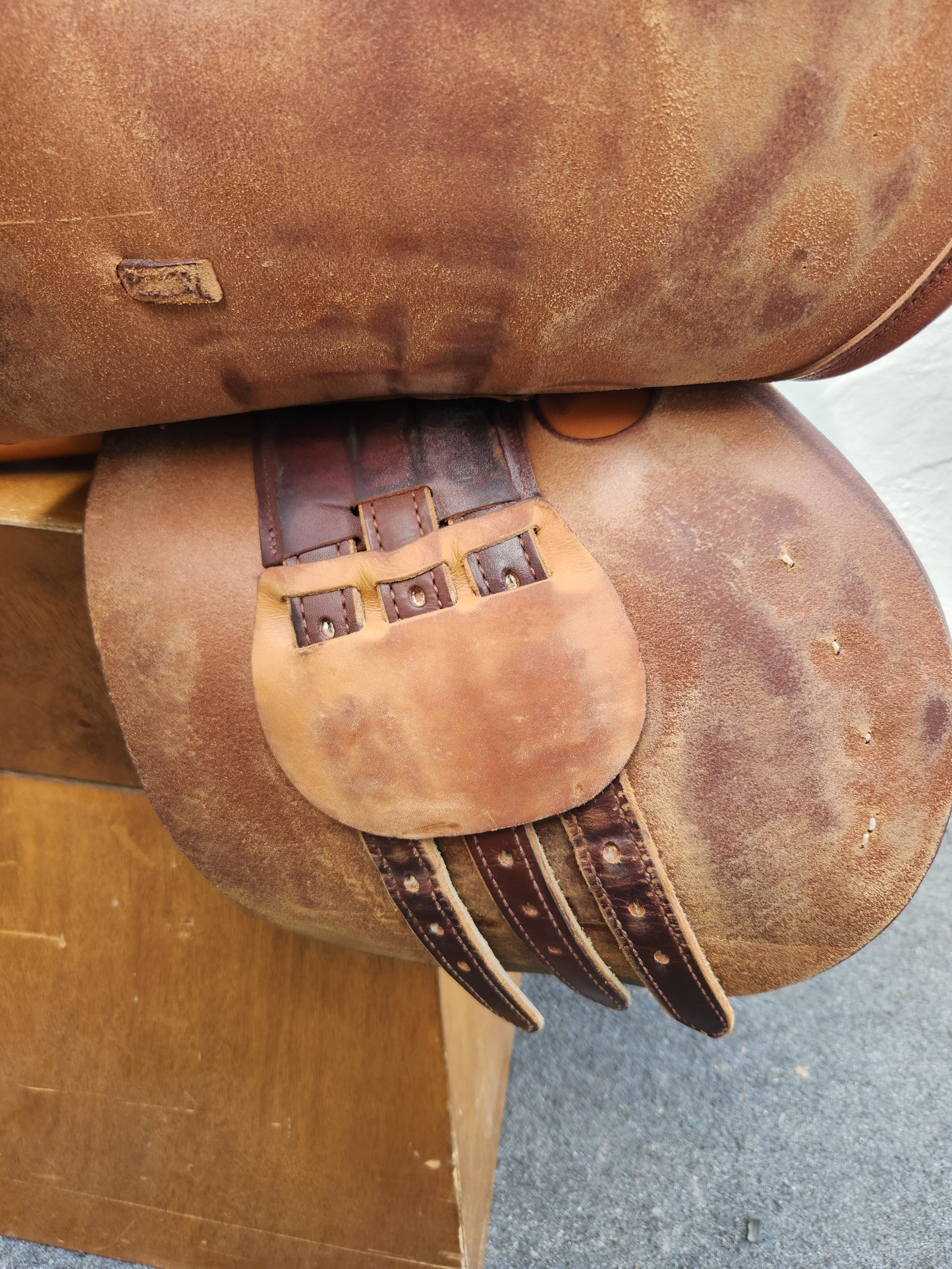 Crosby England 16.5" Prix Des Nations Spring Seat