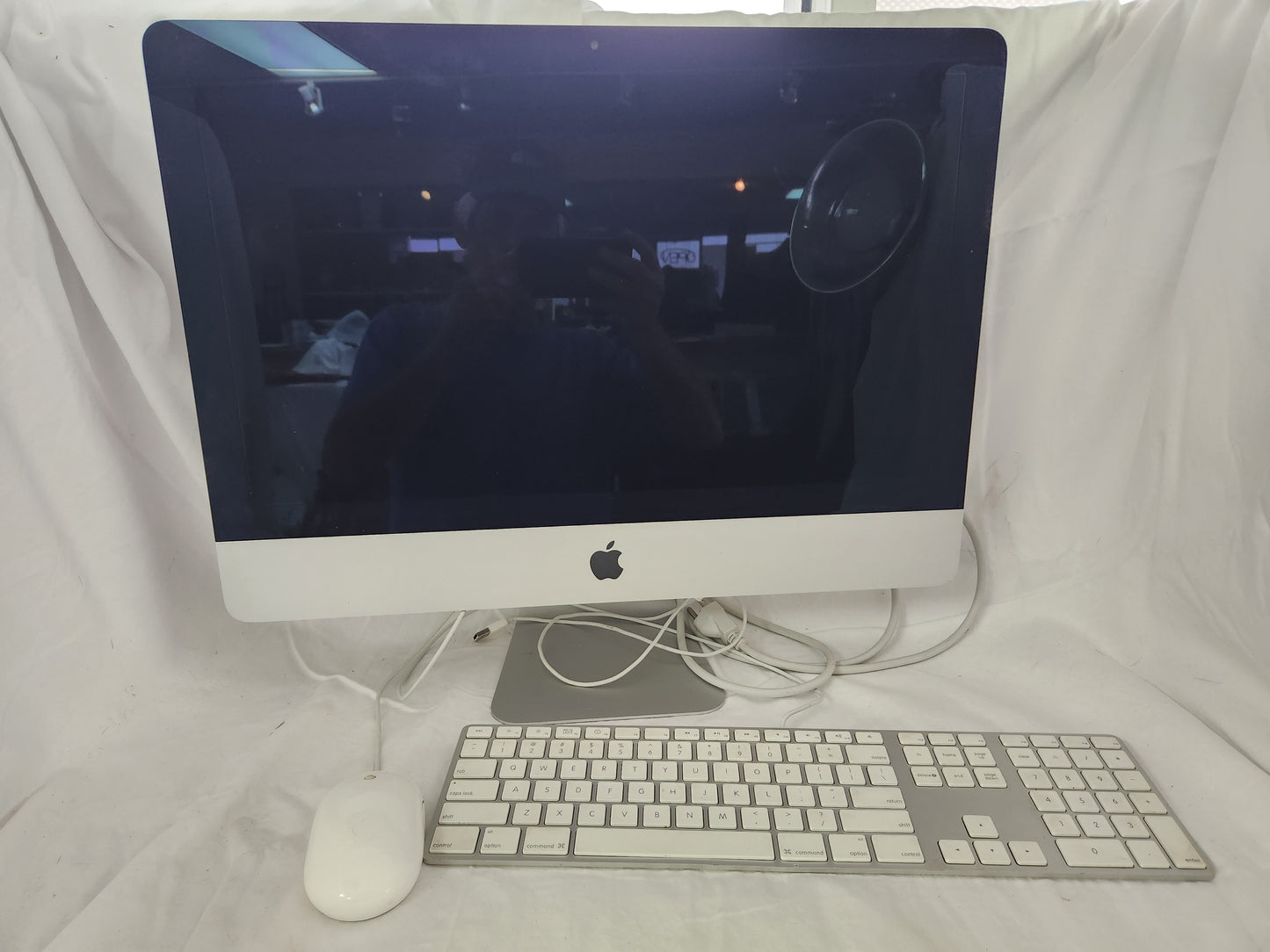 2013 Apple iMac L 21.5” Desktop w/Intel Core i5 2.9GHz & 8 GB RAM (no original box)
