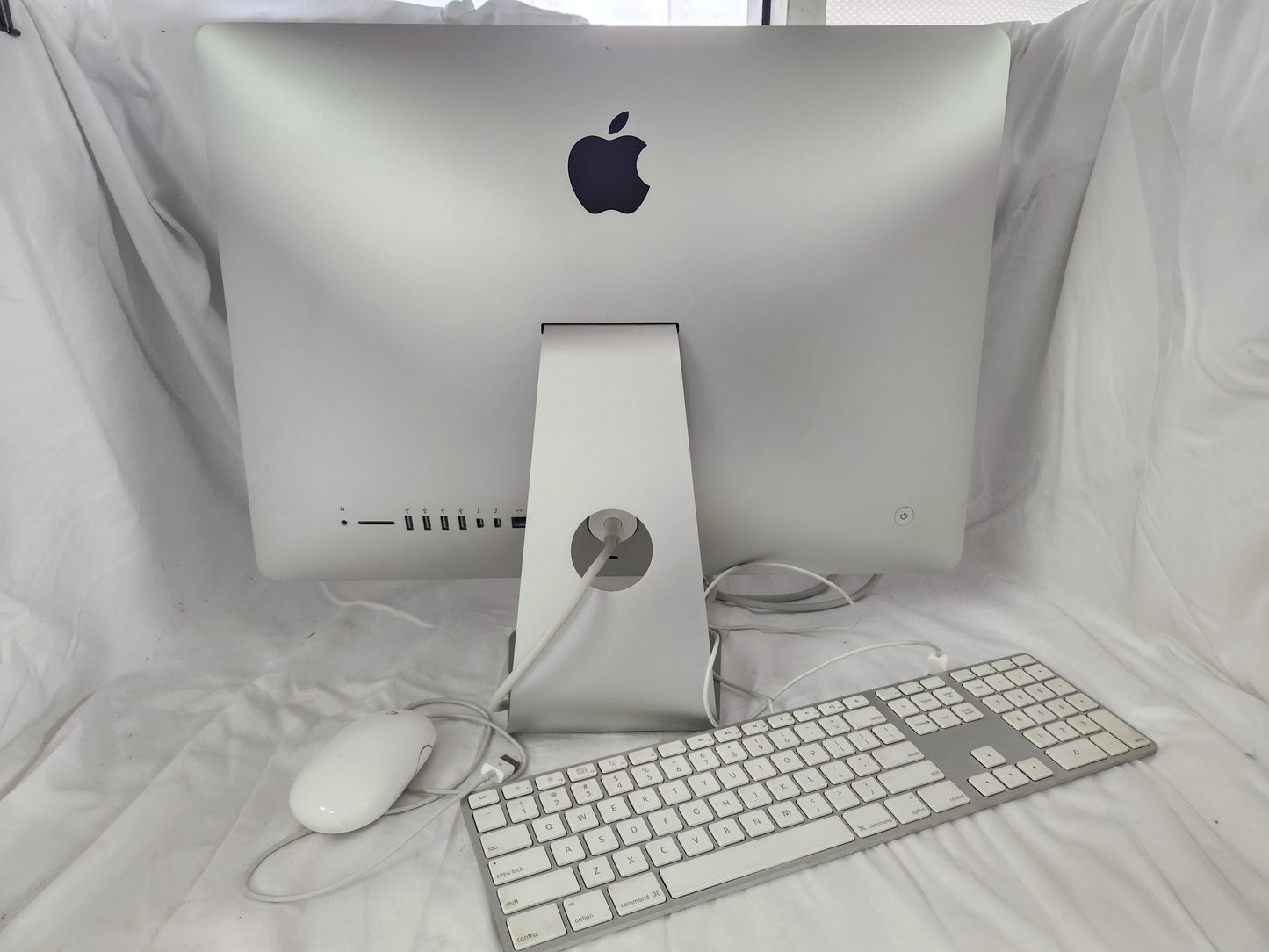 2013 Apple iMac L 21.5” Desktop w/Intel Core i5 2.9GHz & 8 GB RAM (no original box)