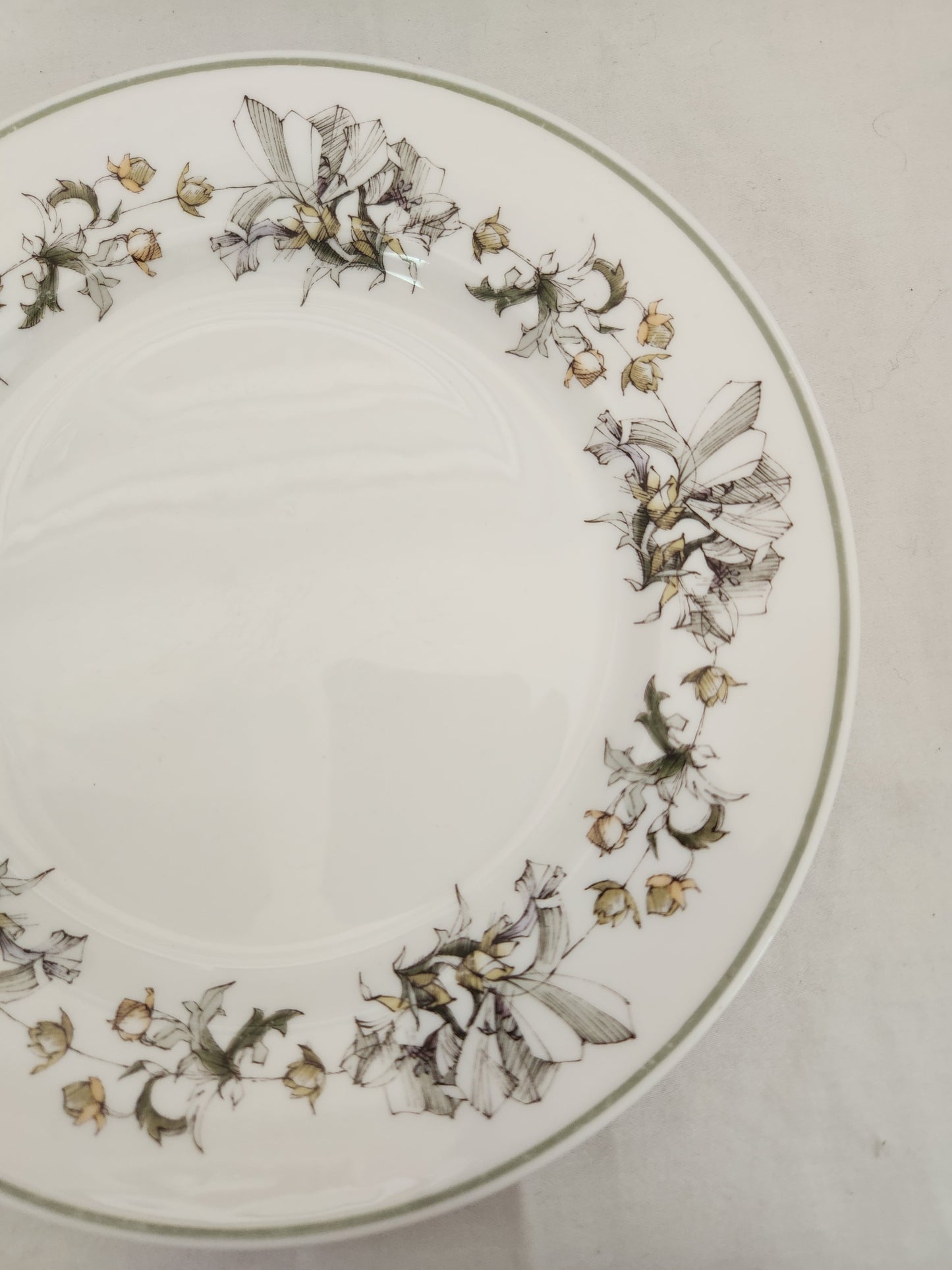 Spode Bone China 8" Summerfield Salad Plate