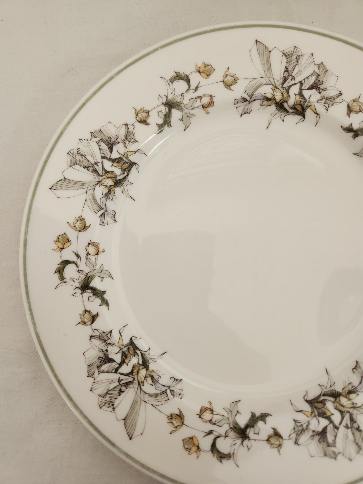 Spode Bone China 8" Summerfield Salad Plate