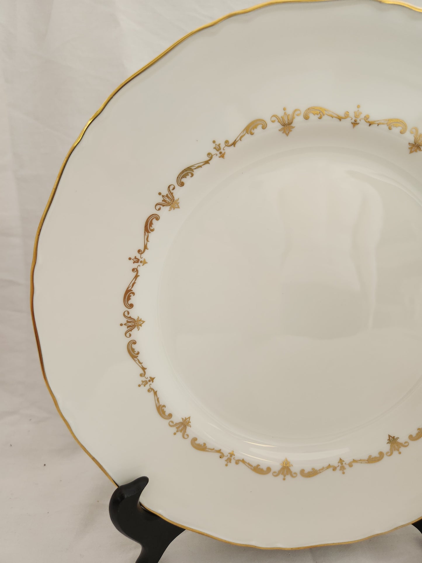 Royal Worcester Bone China 10" Gold Chantilly Dinner Plate