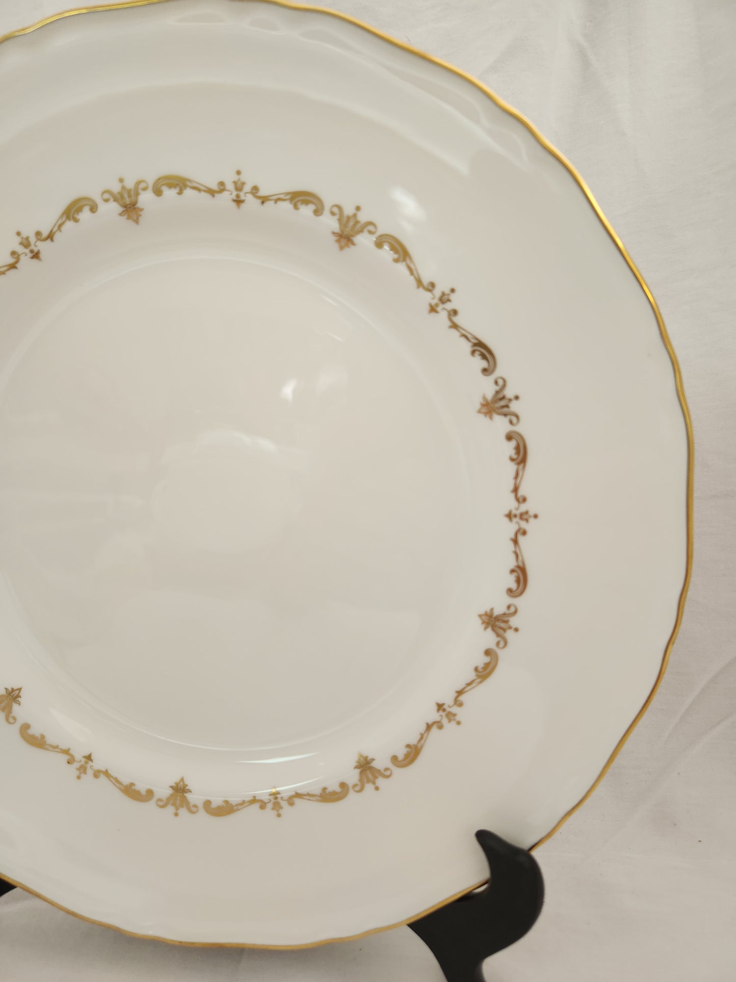 Royal Worcester Bone China 10" Gold Chantilly Dinner Plate