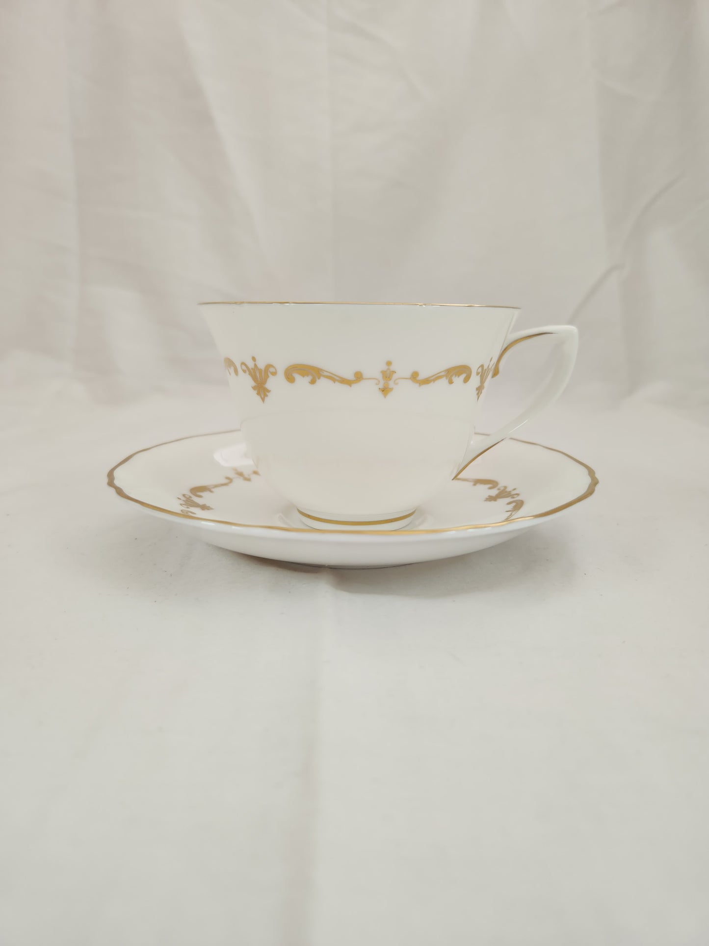 Royal Worcester Bone China Gold Chantilly Footed Cup & Saucer