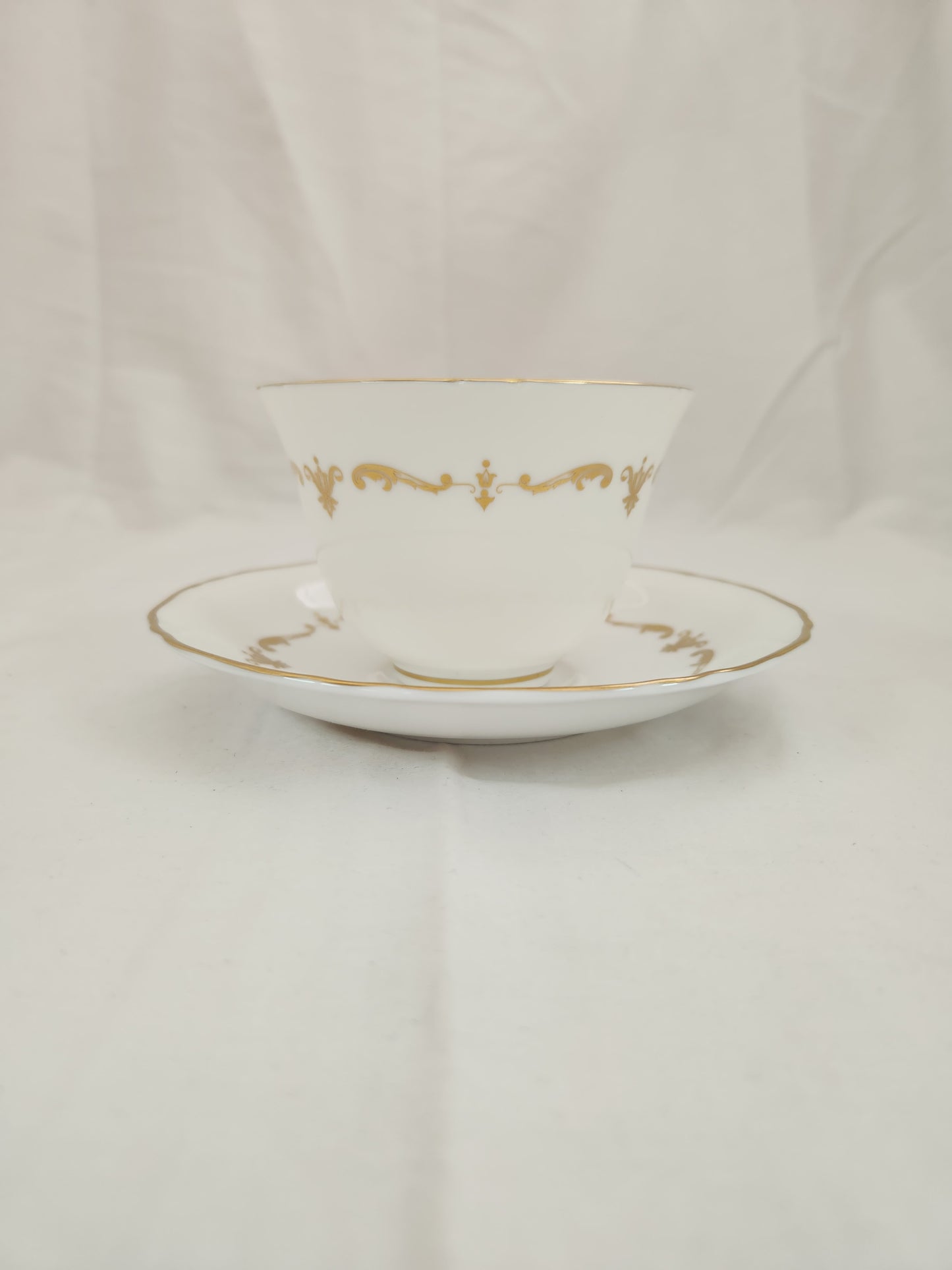 Royal Worcester Bone China Gold Chantilly Footed Cup & Saucer