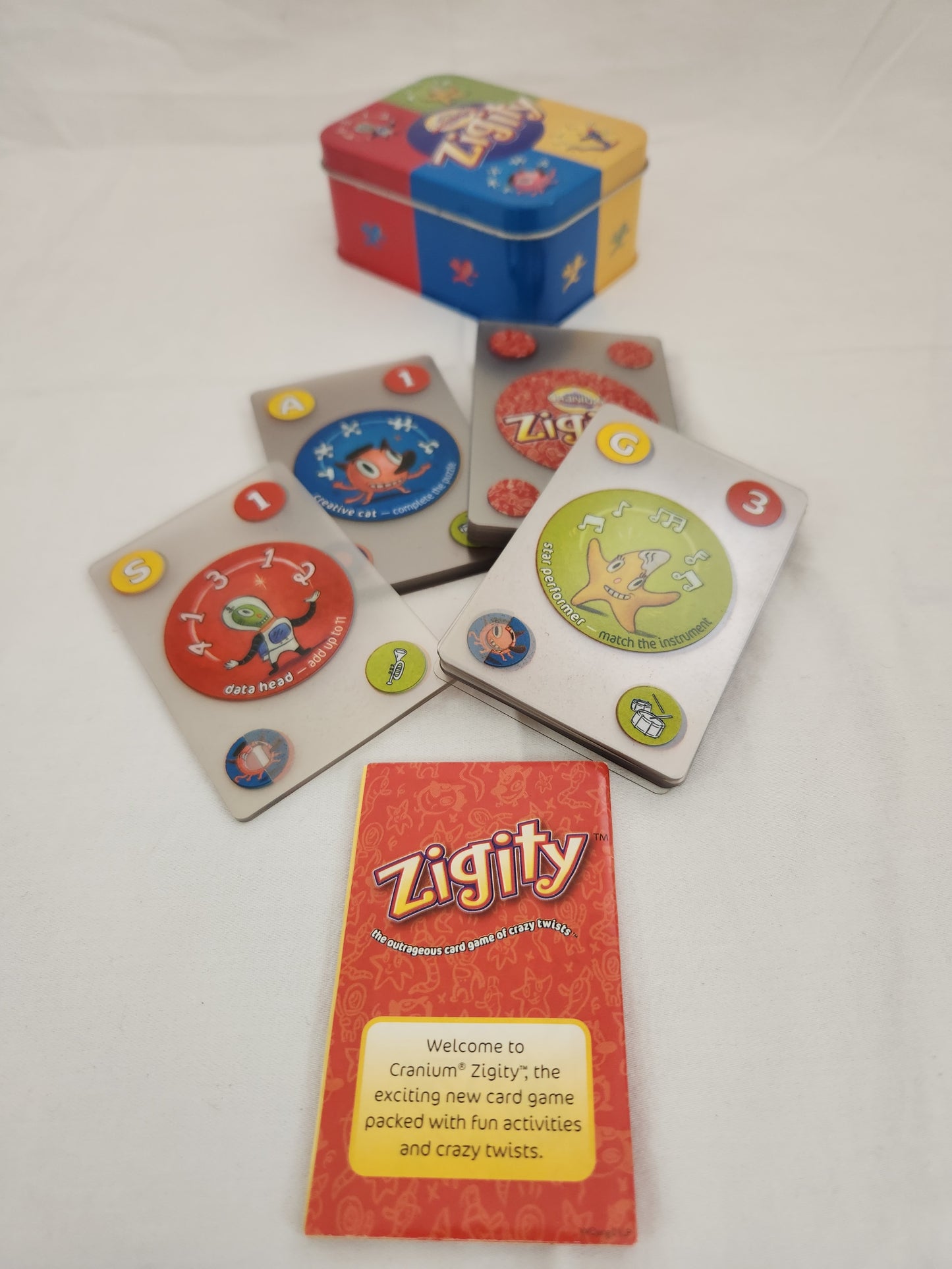 Zigity Card Game by Cranium in a Metal Tin