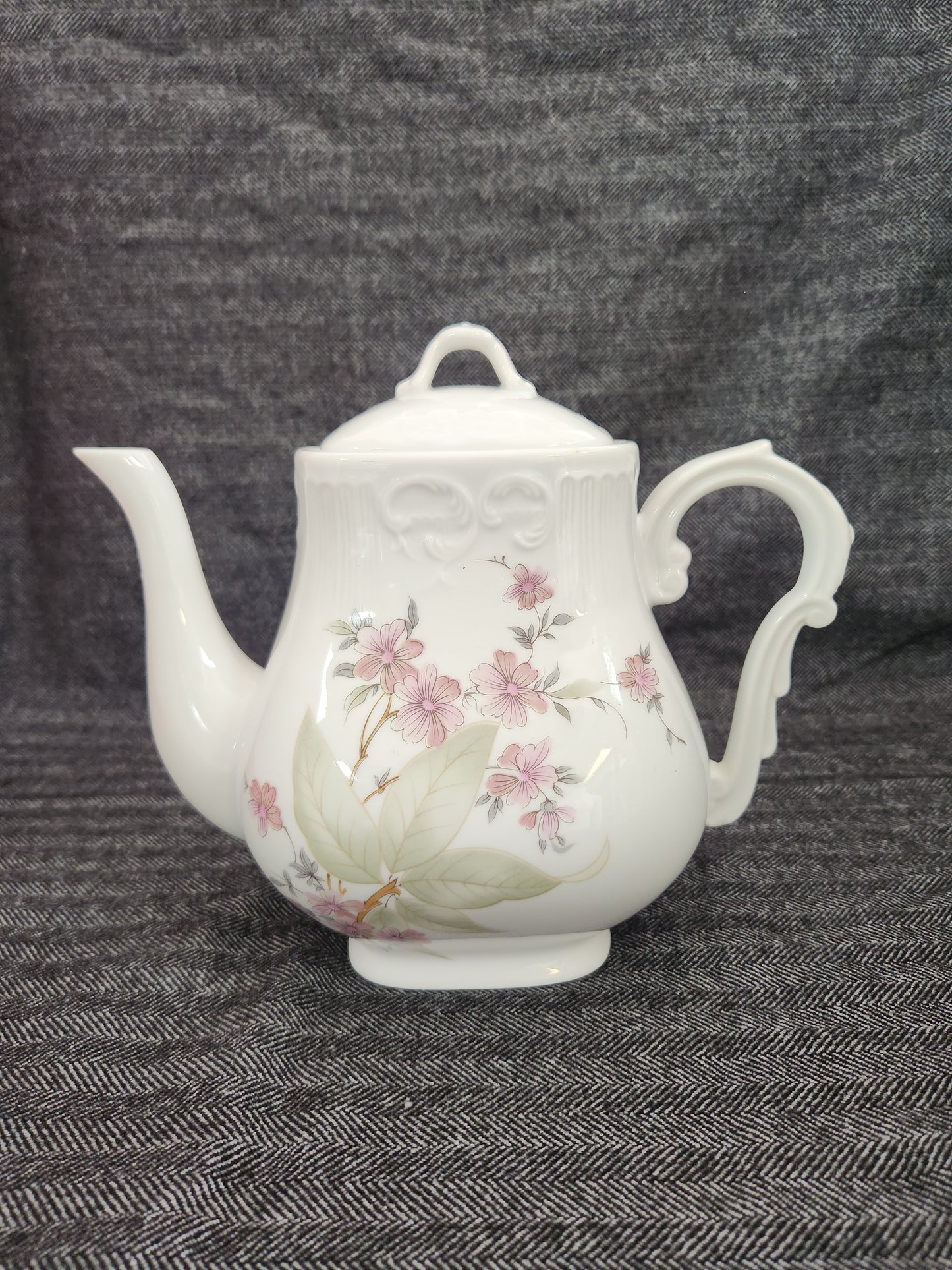 Vintage Vista Alegre 8" Coffee Pot with Lid