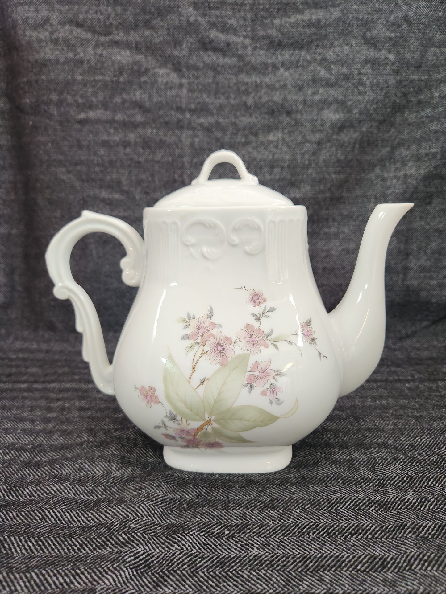 Vintage Vista Alegre 8" Coffee Pot with Lid