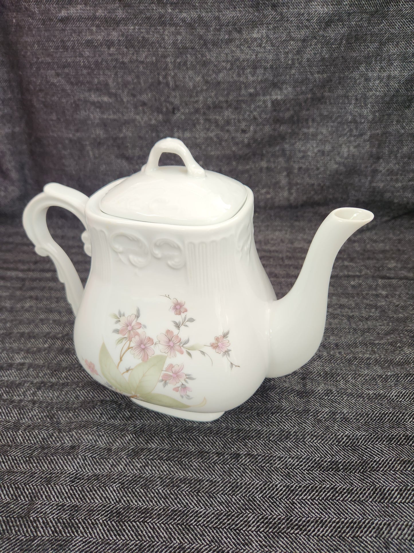 Vintage Vista Alegre 8" Coffee Pot with Lid