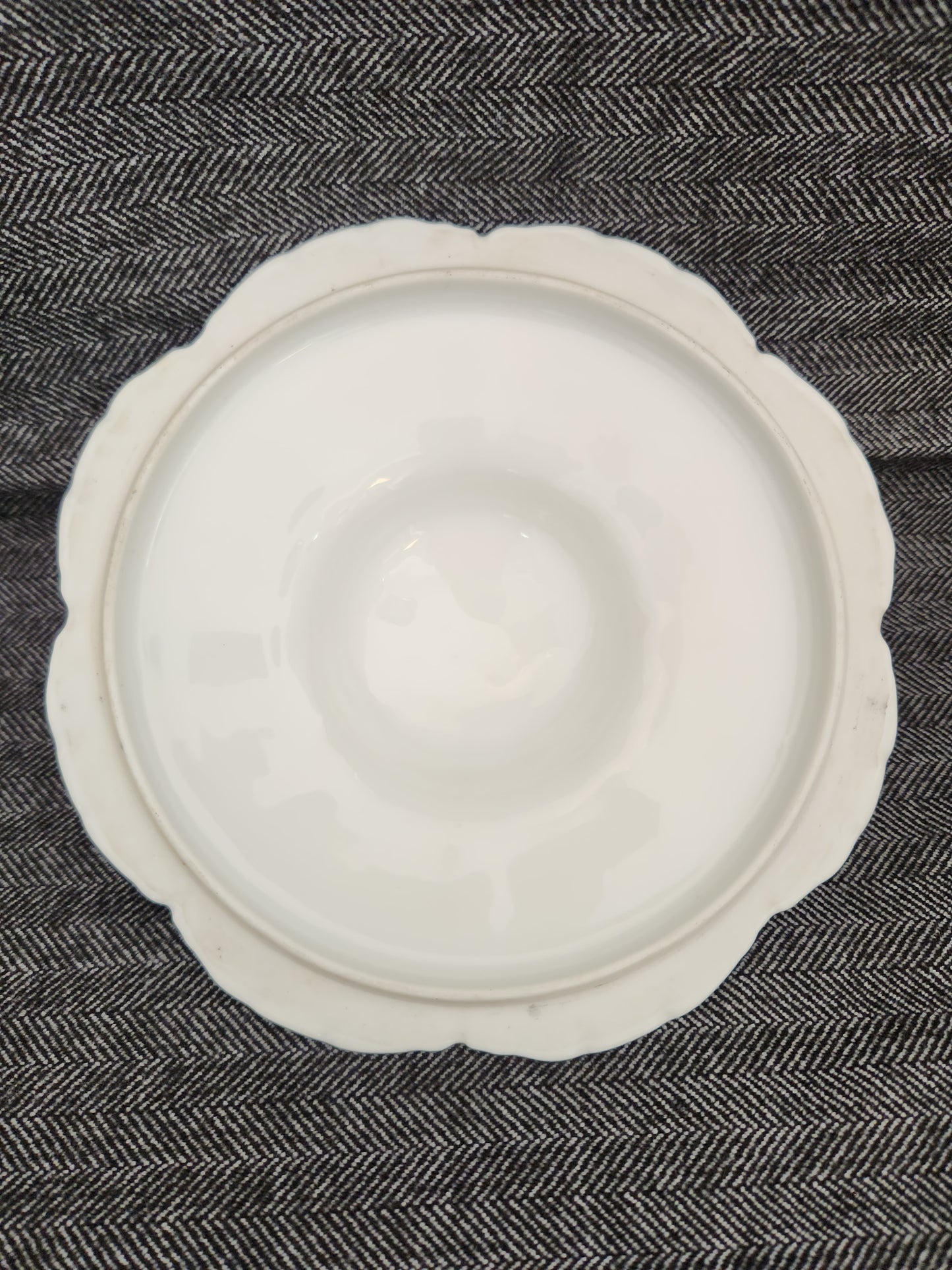 Haviland Ranson Round Vegetable Bowl Lid with Vine Finale - 6-5/8" inside diameter