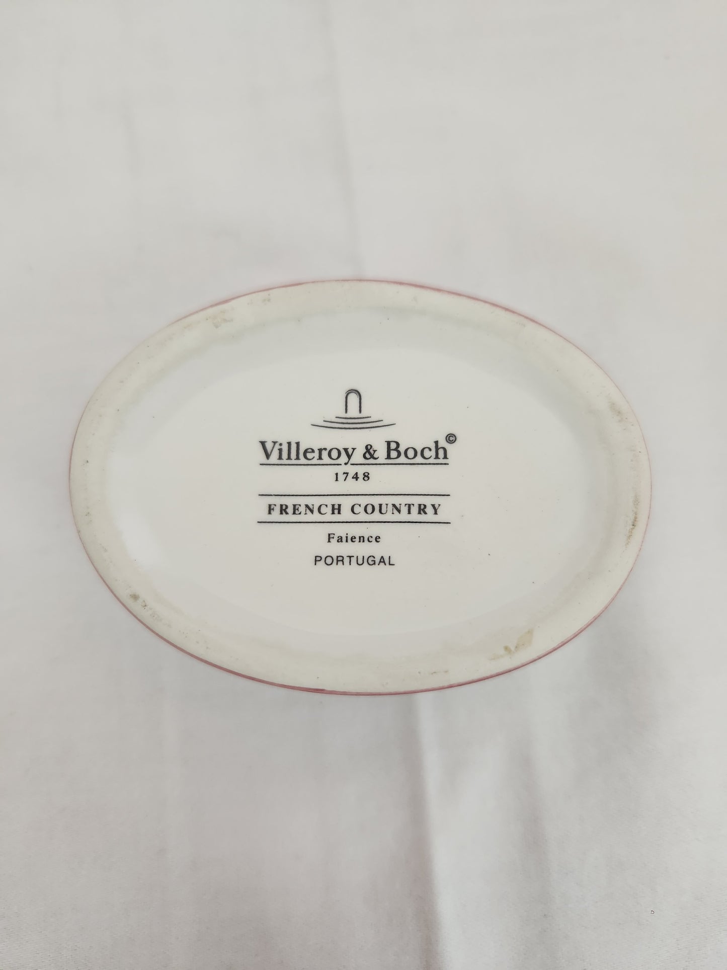 Villeroy & Boch French Country 2-3/4" Cherry Trinket Box