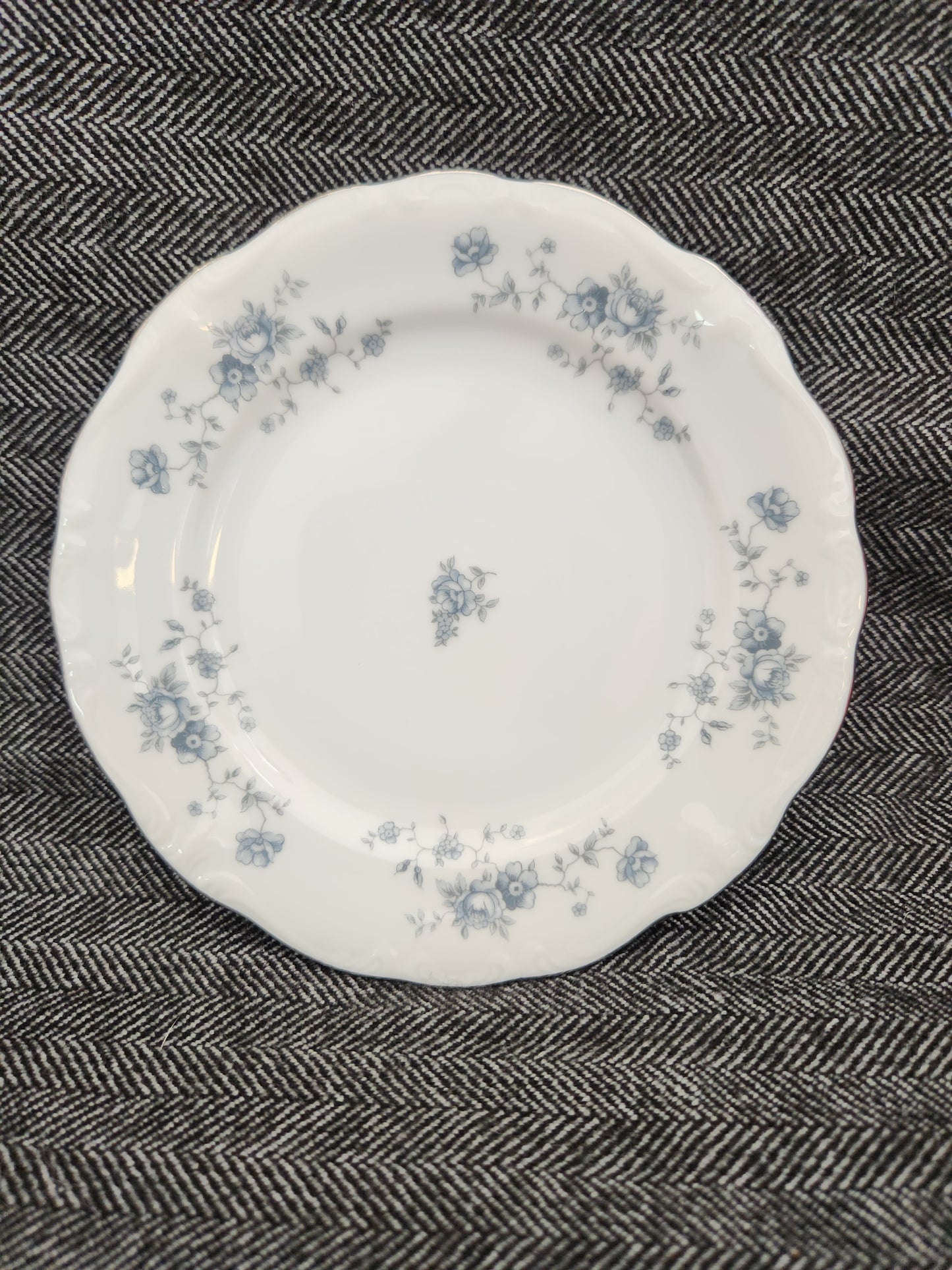 Blue Garland by JOHANN HAVILAND Bread/Butter Plate (Bavaria Backstamp)