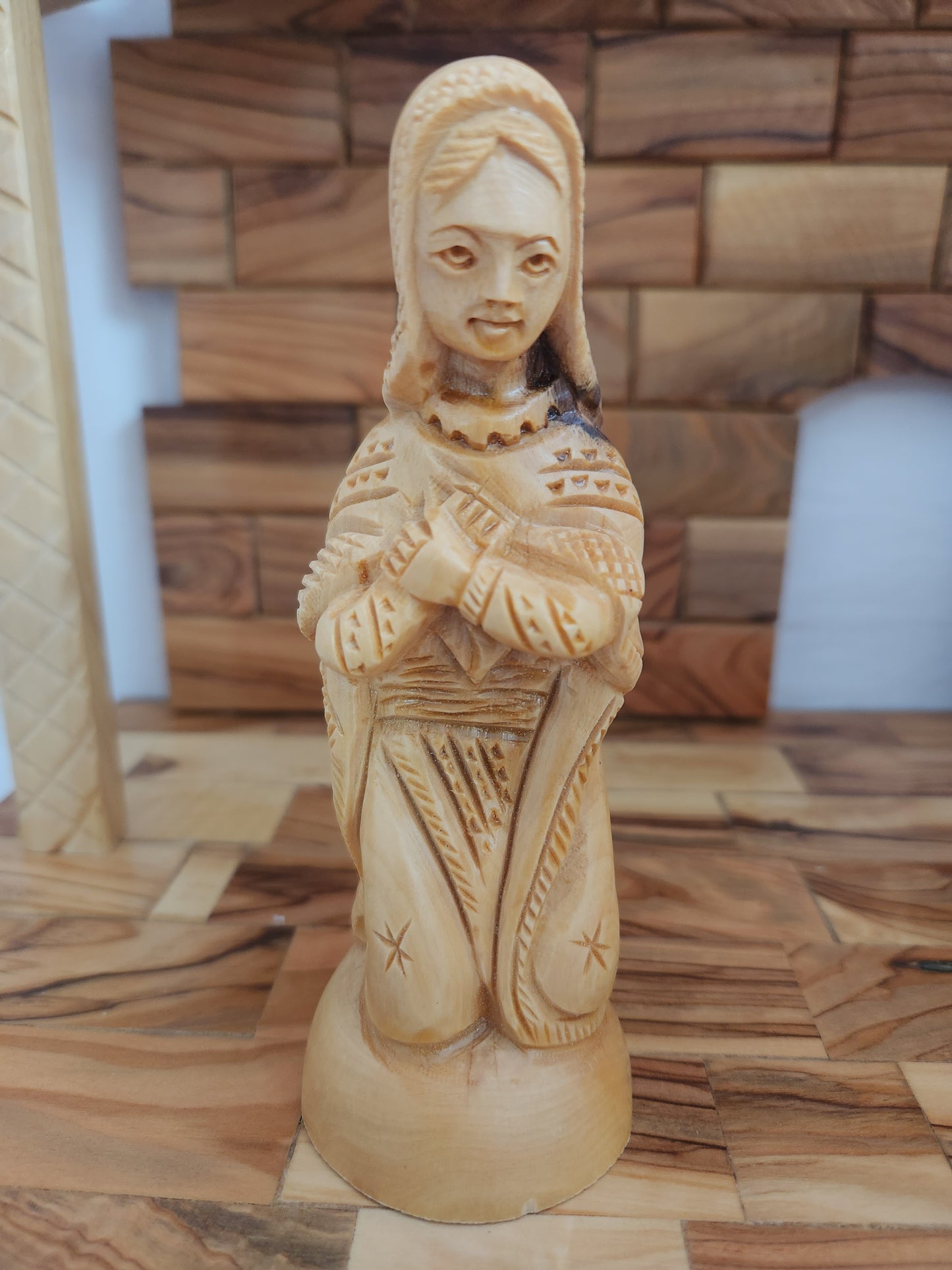 Hand Carved 13-Piece Olive Wood Nativity Scene