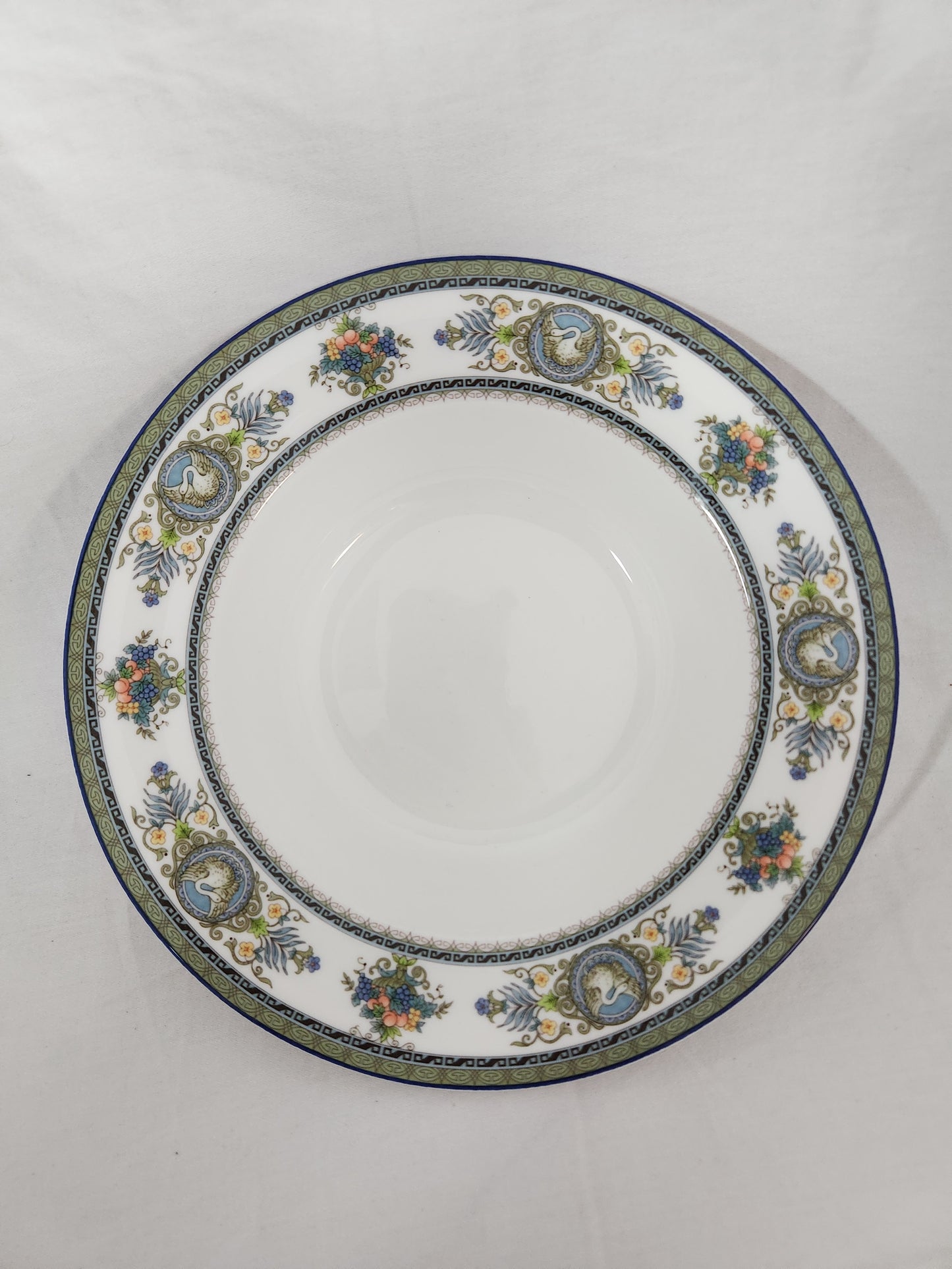 Mikasa Ultima+ Super Strong Fine China HK-305 Victorian Crest Rimmed Soup Bowl