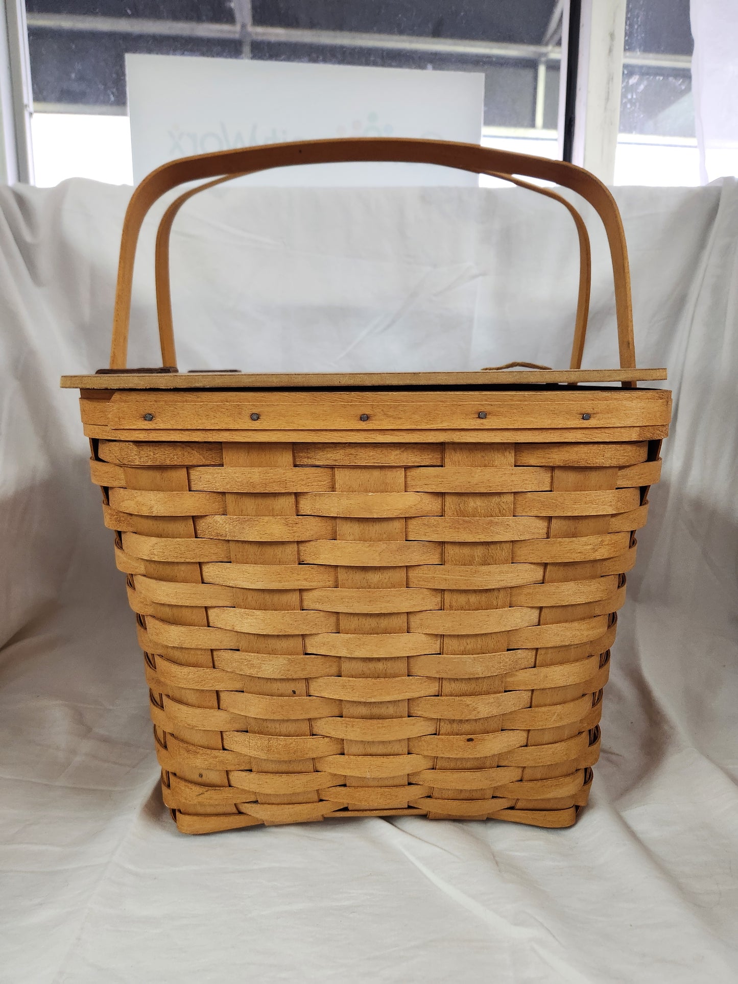 Longaberger Oak Lid Double Handle Picnic Basket