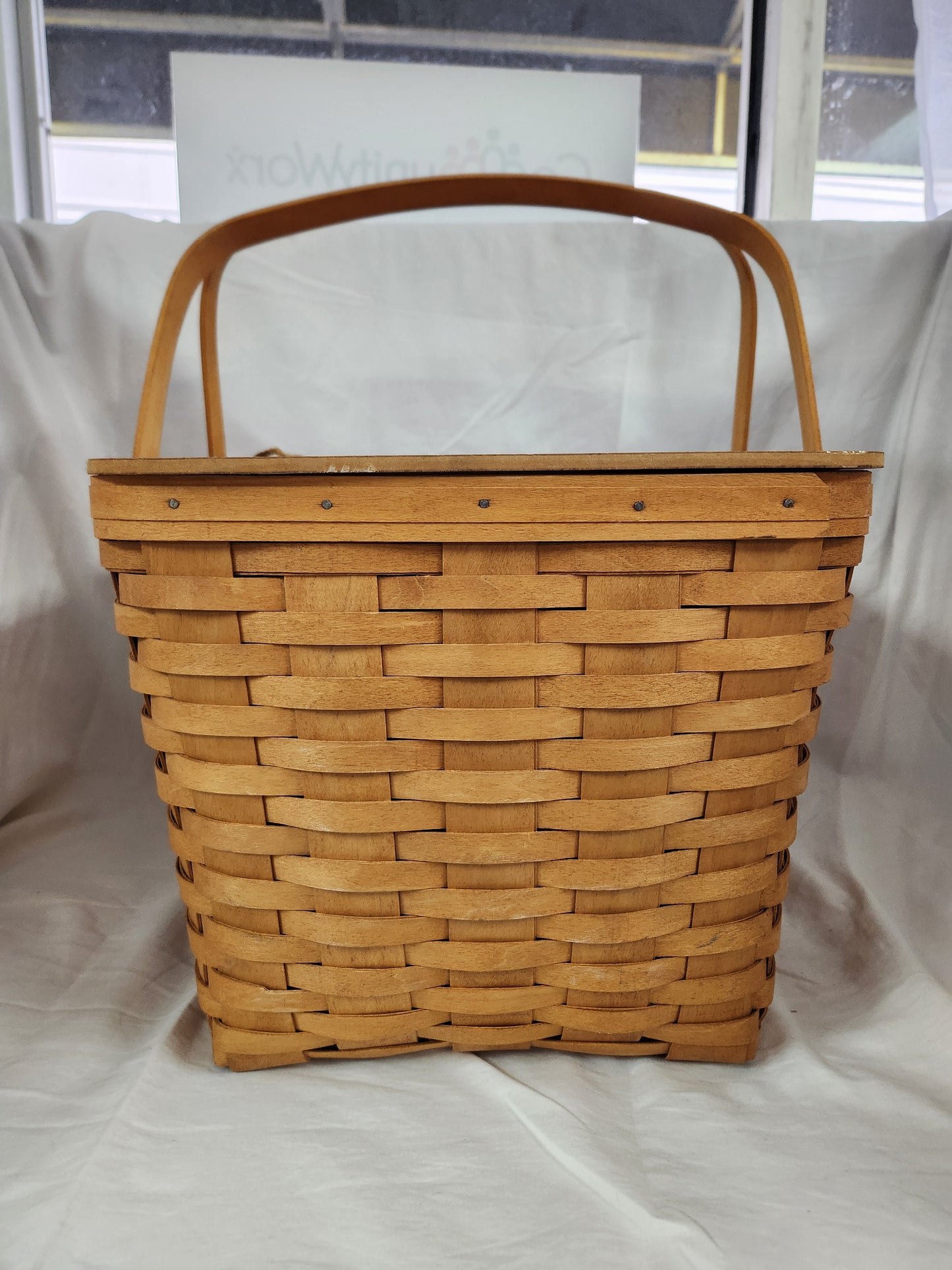Longaberger Oak Lid Double Handle Picnic Basket