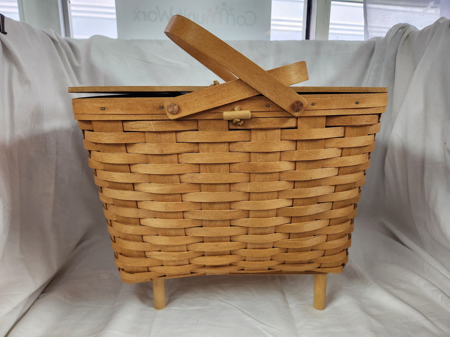 Longaberger Oak Lid Double Handle Picnic Basket