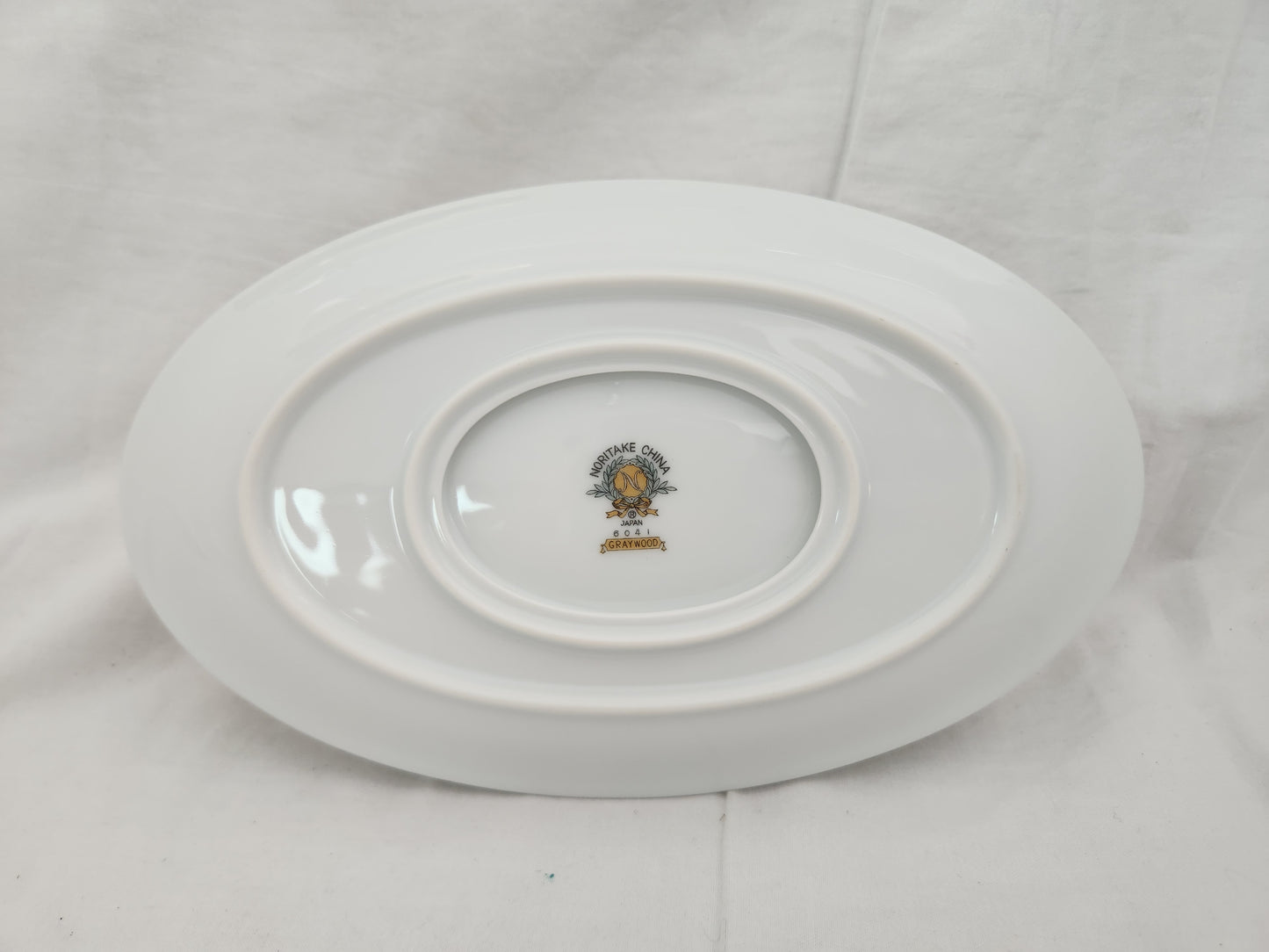 Noritake Graywood Gravy Boat with Attached Underplate #6041