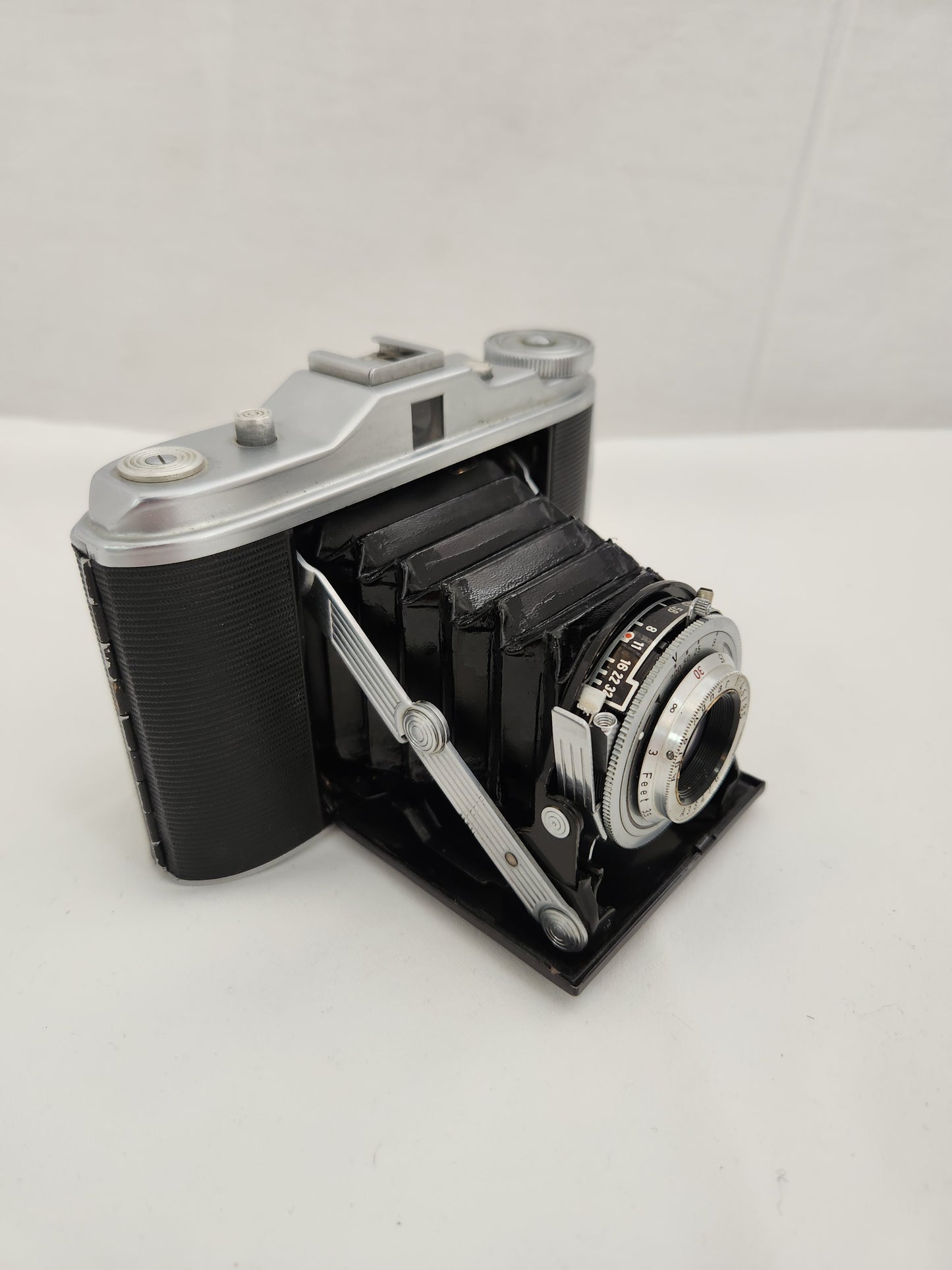 Vintage - AGFA Isolette I Folding Bellowed Camera w/ Agnar 1:4.5/85 mm Vario lens