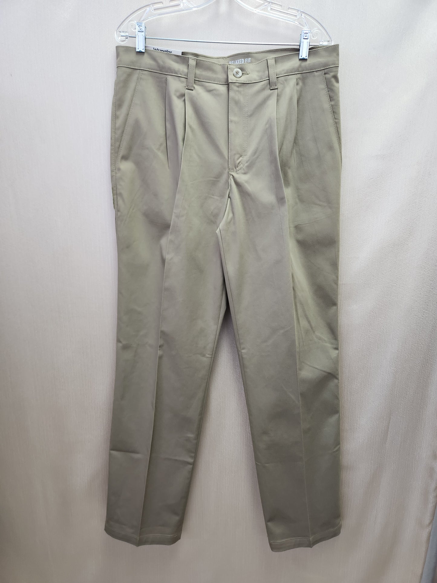 Wrangler Riata Pleated Front Relaxed Fit Khaki Pants - Size: 33x34