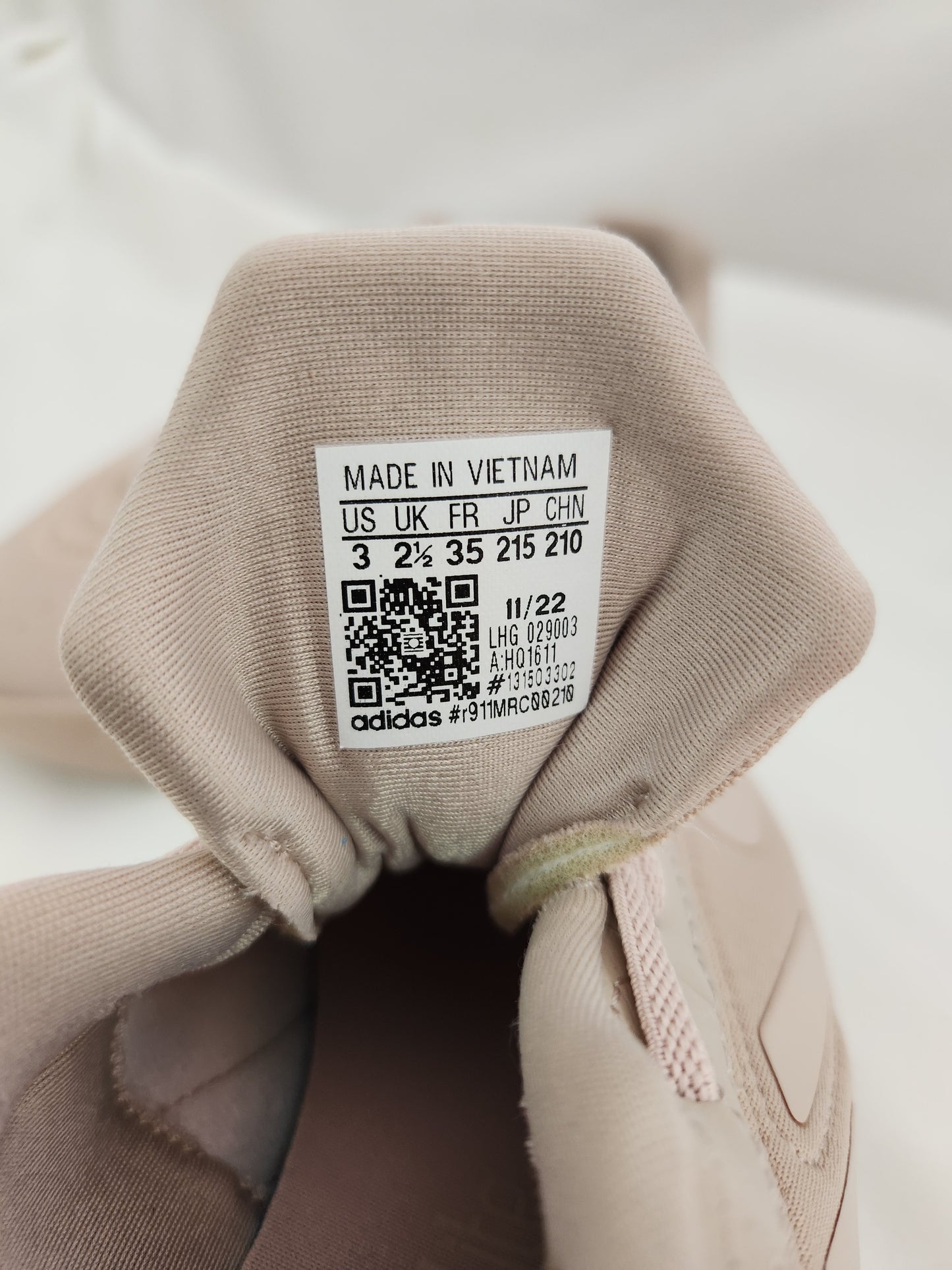 Adidas Originals Kids "Wonder Taupe" Ozelia Shoe HQ1611 - Size: 3