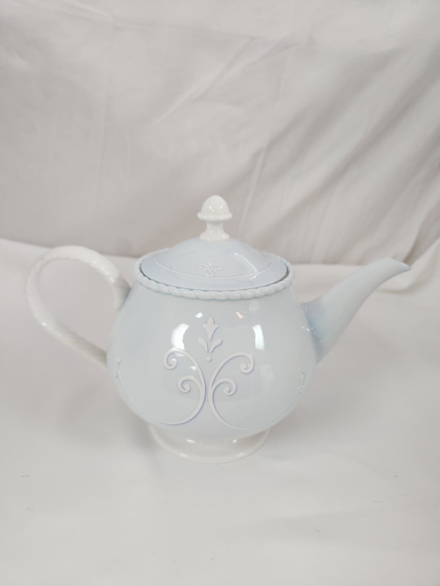Lenox "Swedish Lodge Collection" 7-1/4" Teapot with Lid