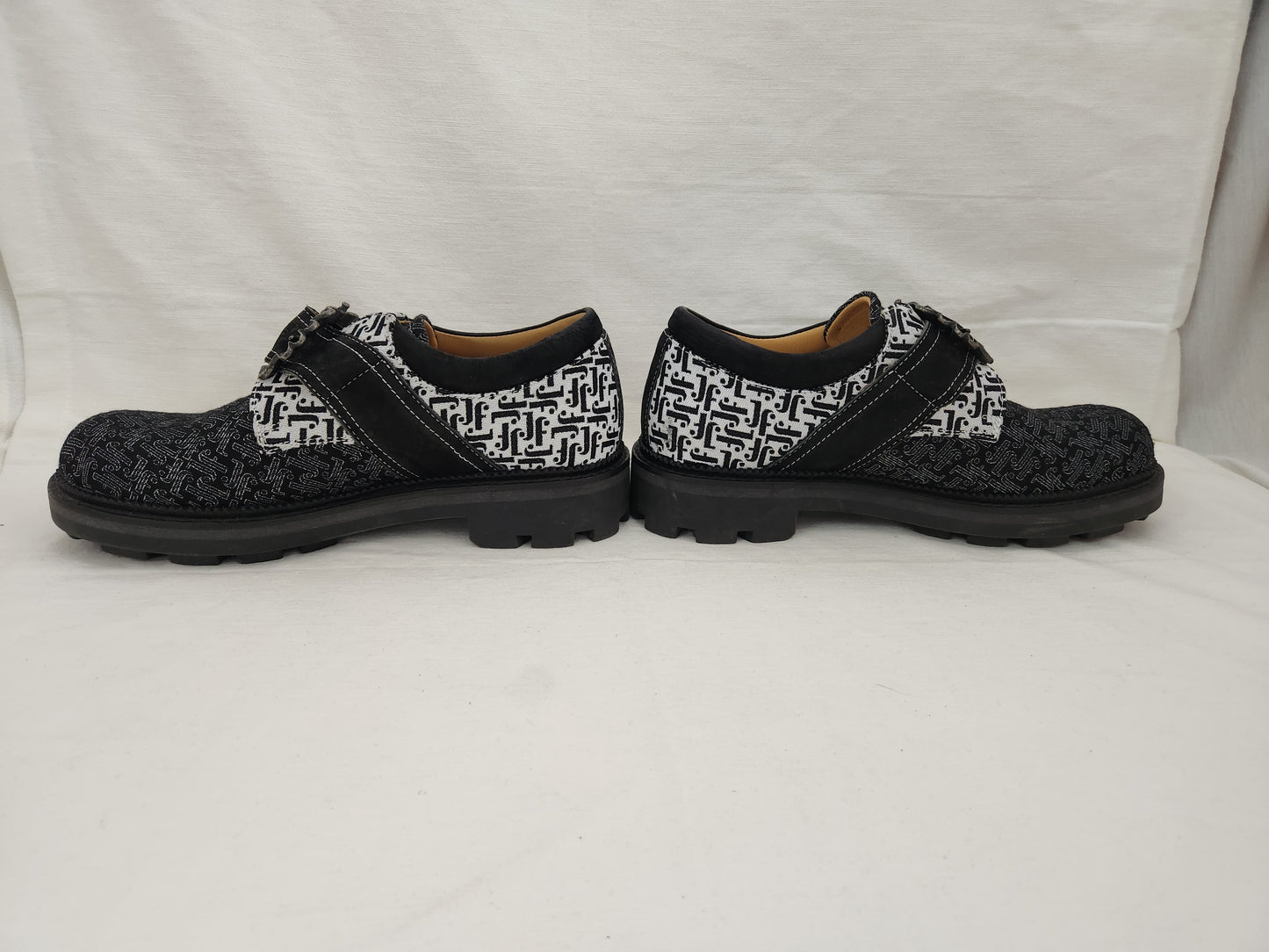 RARE - John Fluevog 7th Heaven Johane Angel shoe with custom buckle - Size: M7/W9