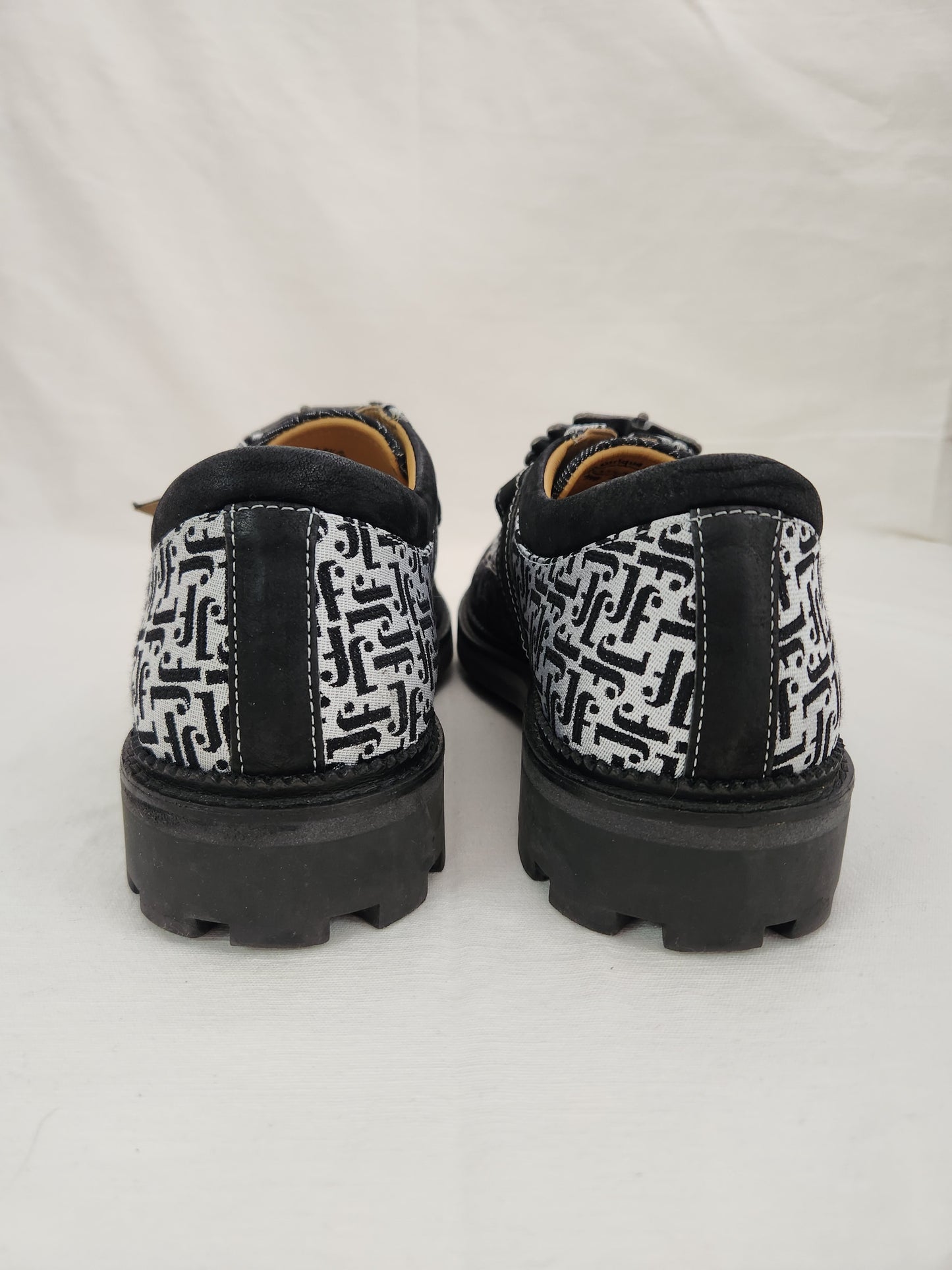 RARE - John Fluevog 7th Heaven Johane Angel shoe with custom buckle - Size: M7/W9