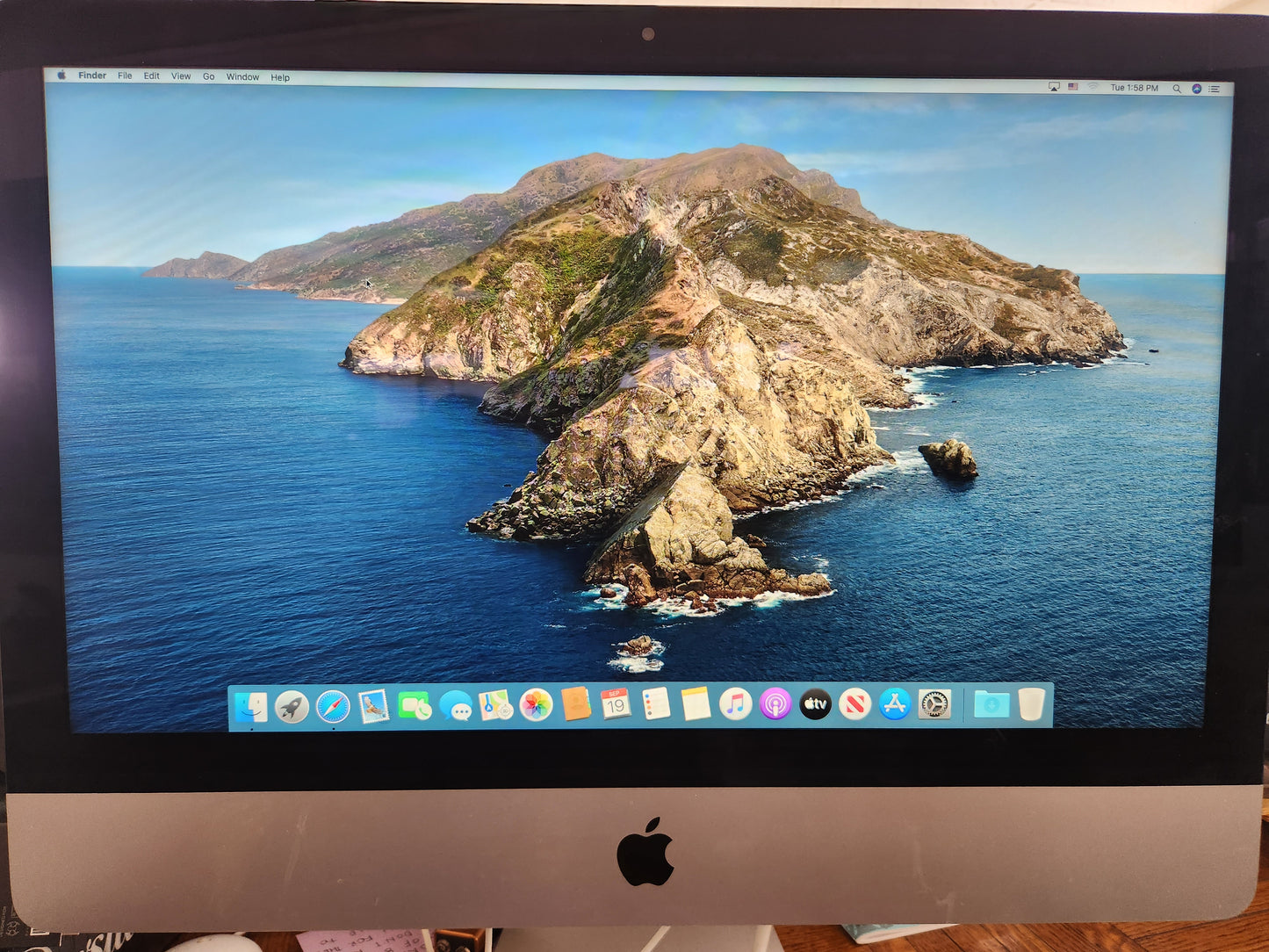 2013 Apple iMac L 21.5” Desktop w/Intel Core i5 2.9GHz & 8 GB RAM (no original box)