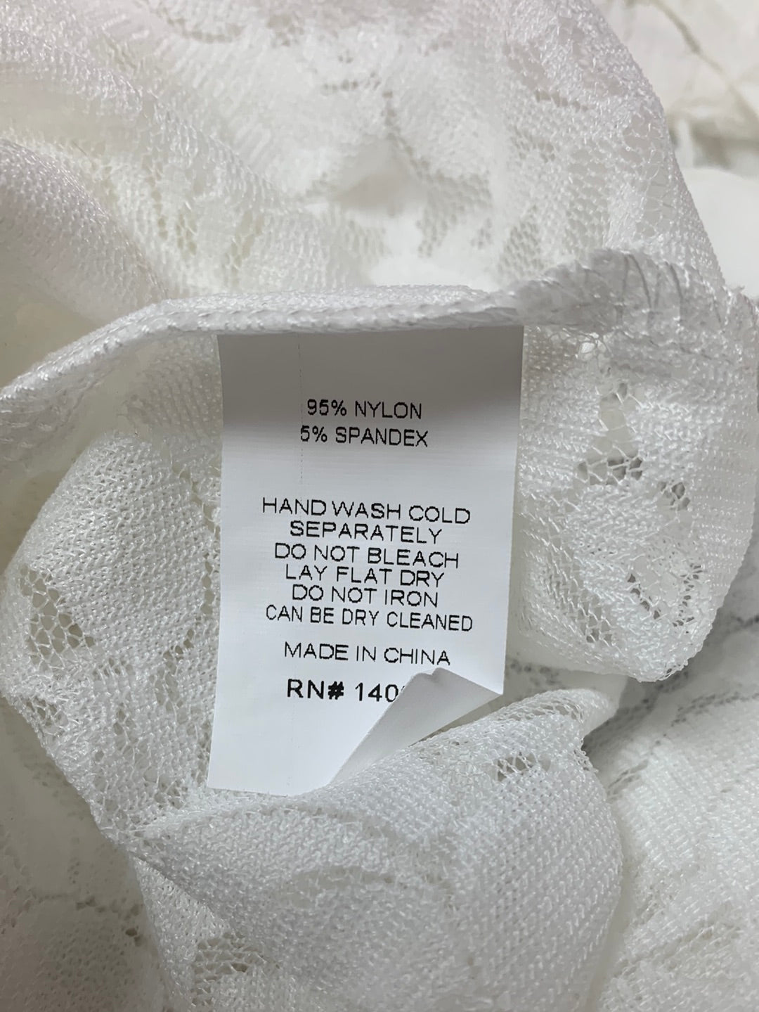 NWT - UNIQUE VINTAGE ivory Lace Short Sleeve Button Up Blouse - 5X / 26