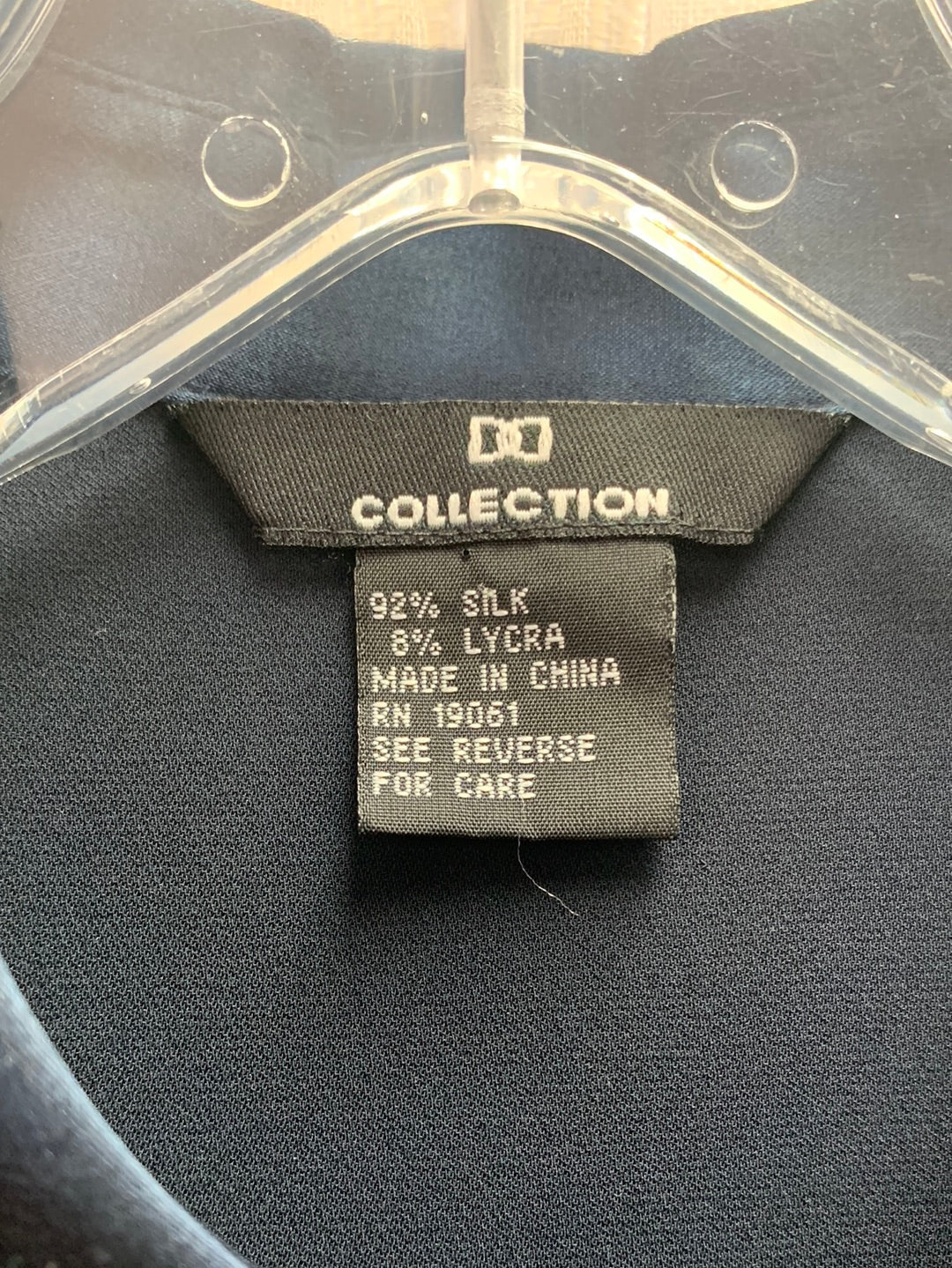 DD COLLECTION / DONCASTER navy SILK Long Sleeve Button Up Blouse - 10