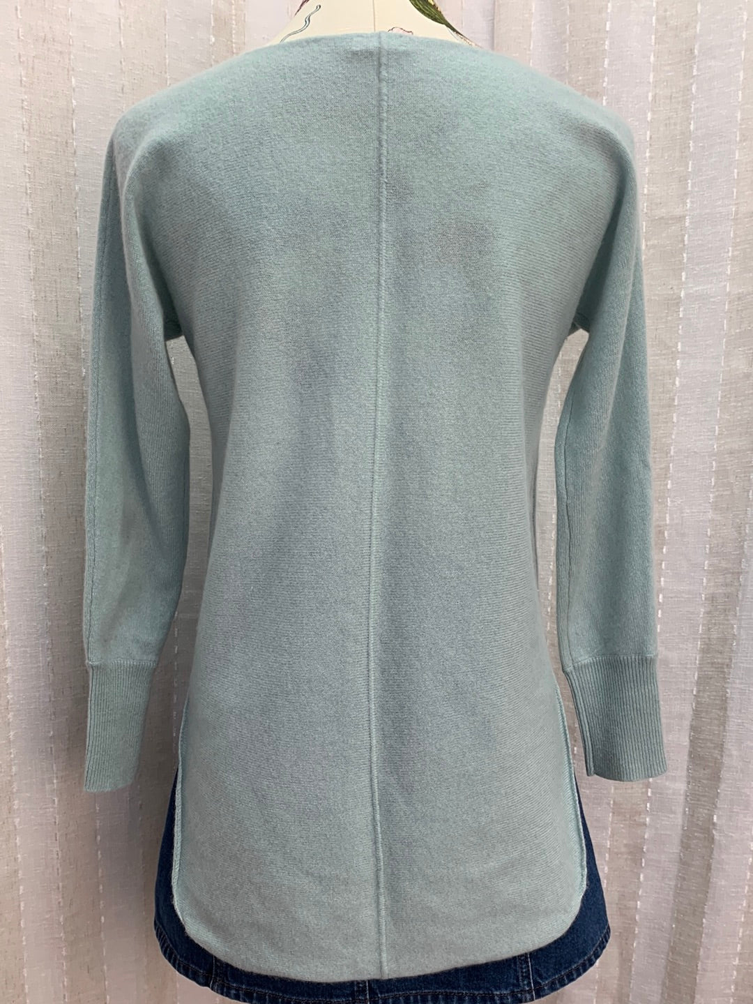 HALOGEN light blue Long Sleeve Cashmere Sweater - Small