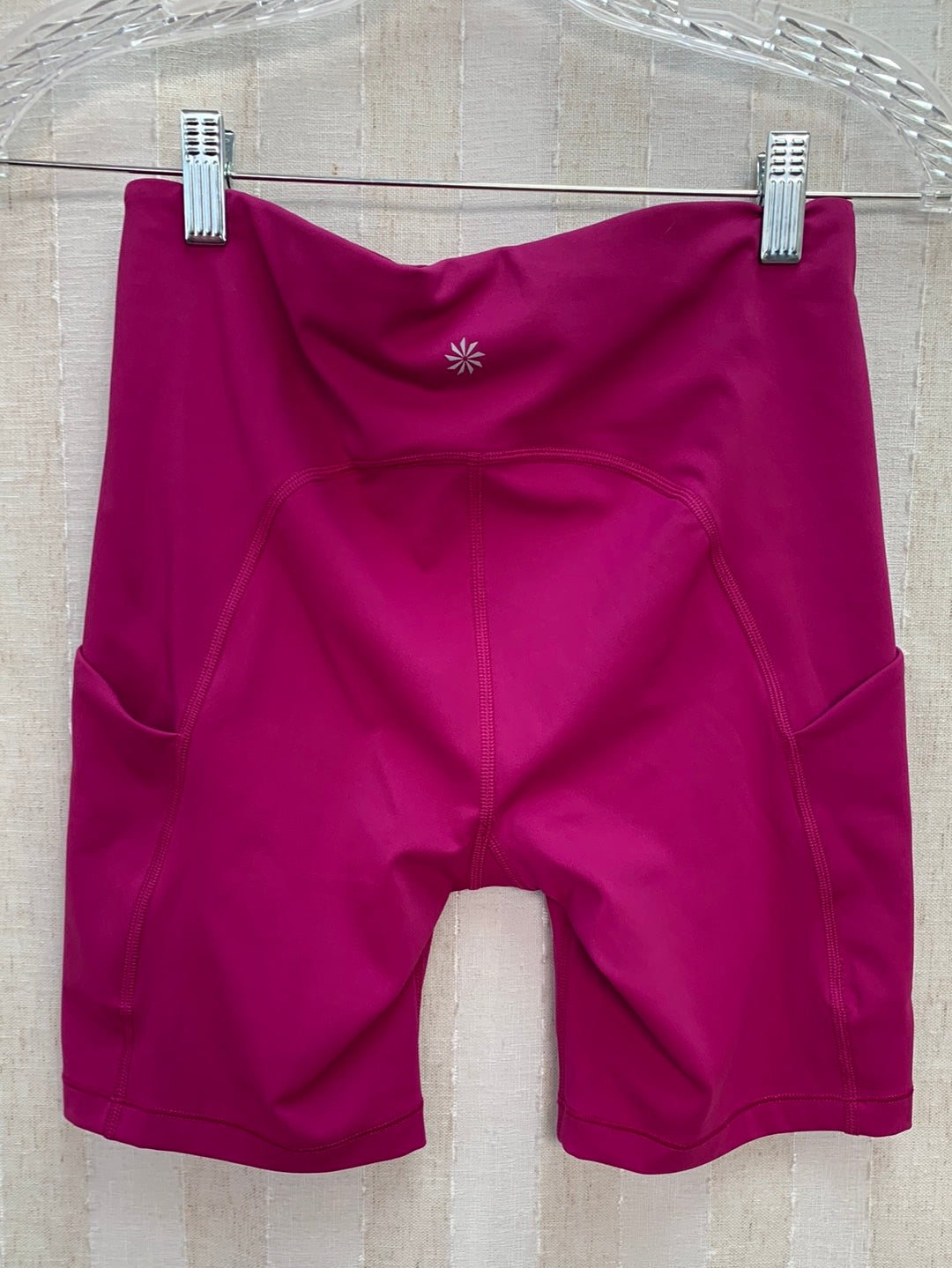 ATHLETA fuchsia pink Ultimate Stash Pocket 7" Short - Small