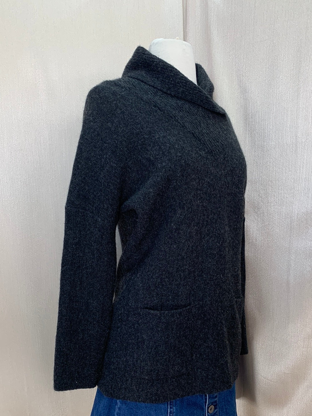 BEYOND THREADS charcoal grey Alpaca Wool Long Sleeve Sweater - S