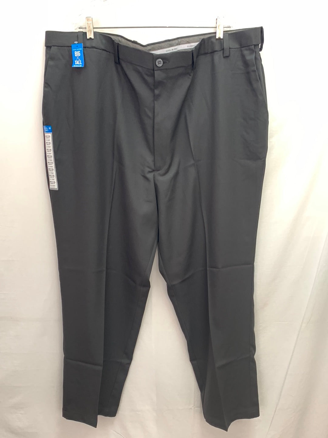 NWT - HAGGAR black Cool 18 Pro Flat Front Classic Fit Golf Pants - 48x32