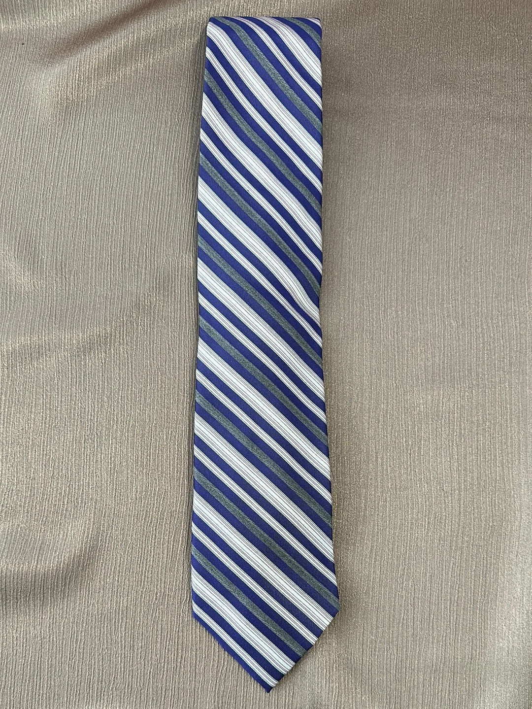 NWT - CALVIN KLEIN purple flint gray Stripe 100% Silk Necktie - 3.5" x 57"
