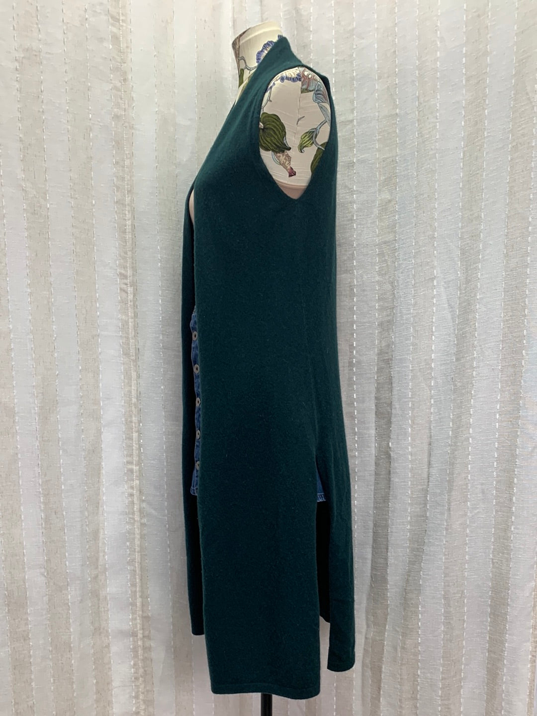 ST TROPEZ WEST dark green Cashmere Sleeveless Cardigan Vest - Small