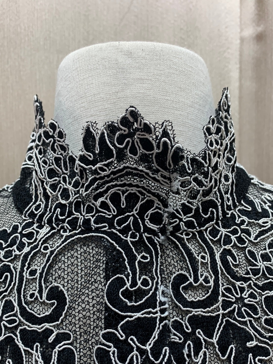 NWT - BABATON 1-01 black white Lace Mesh Varda Long Sleeve Blouse - S