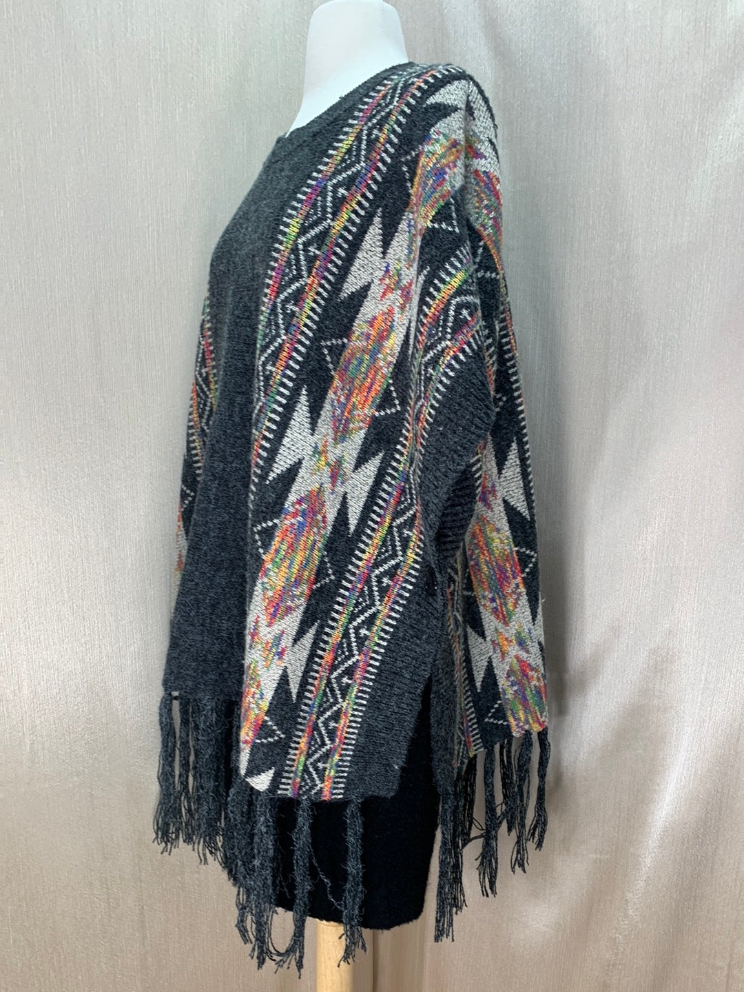 NWT - LOVE BY DESIGN charcoal multi Fringe Jacquard Sweater Poncho - M