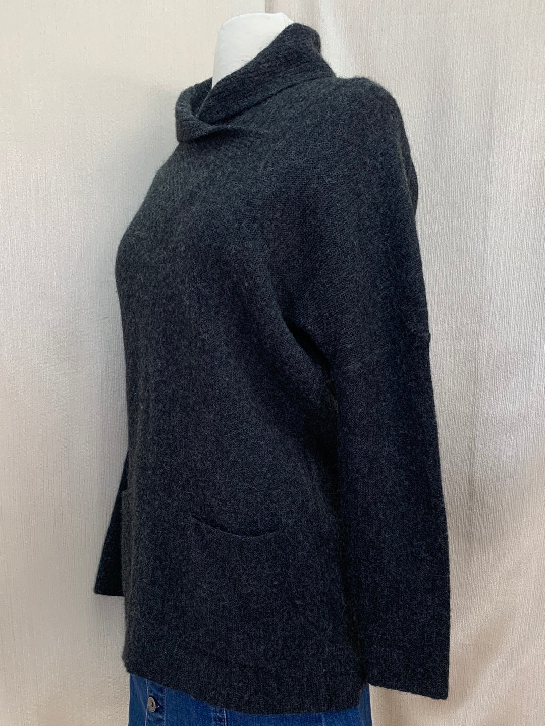 BEYOND THREADS charcoal grey Alpaca Wool Long Sleeve Sweater - S