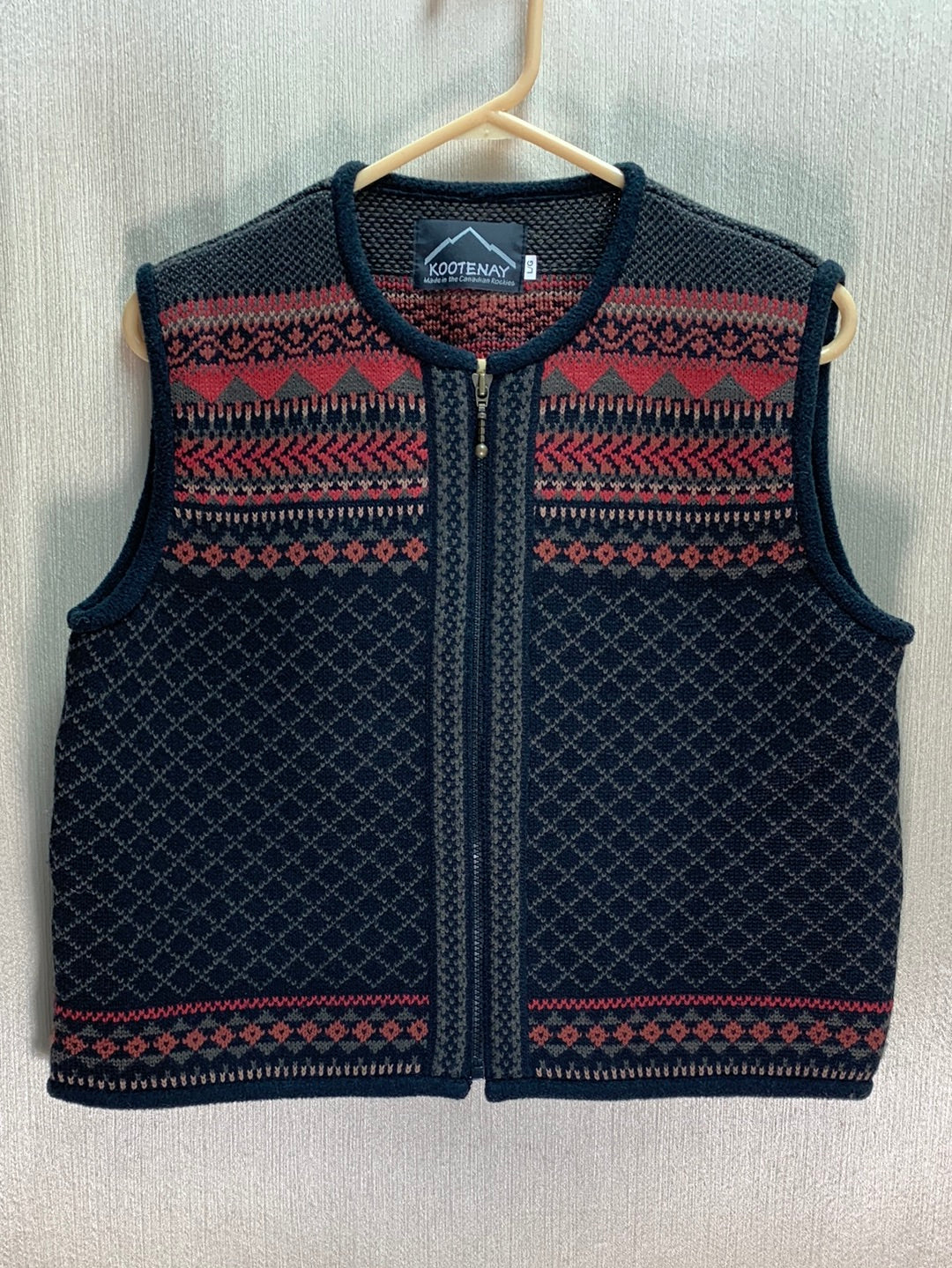 KOOTENAY KNIT & APPAREL black multi Wool Fair Isle Sweater Vest - L